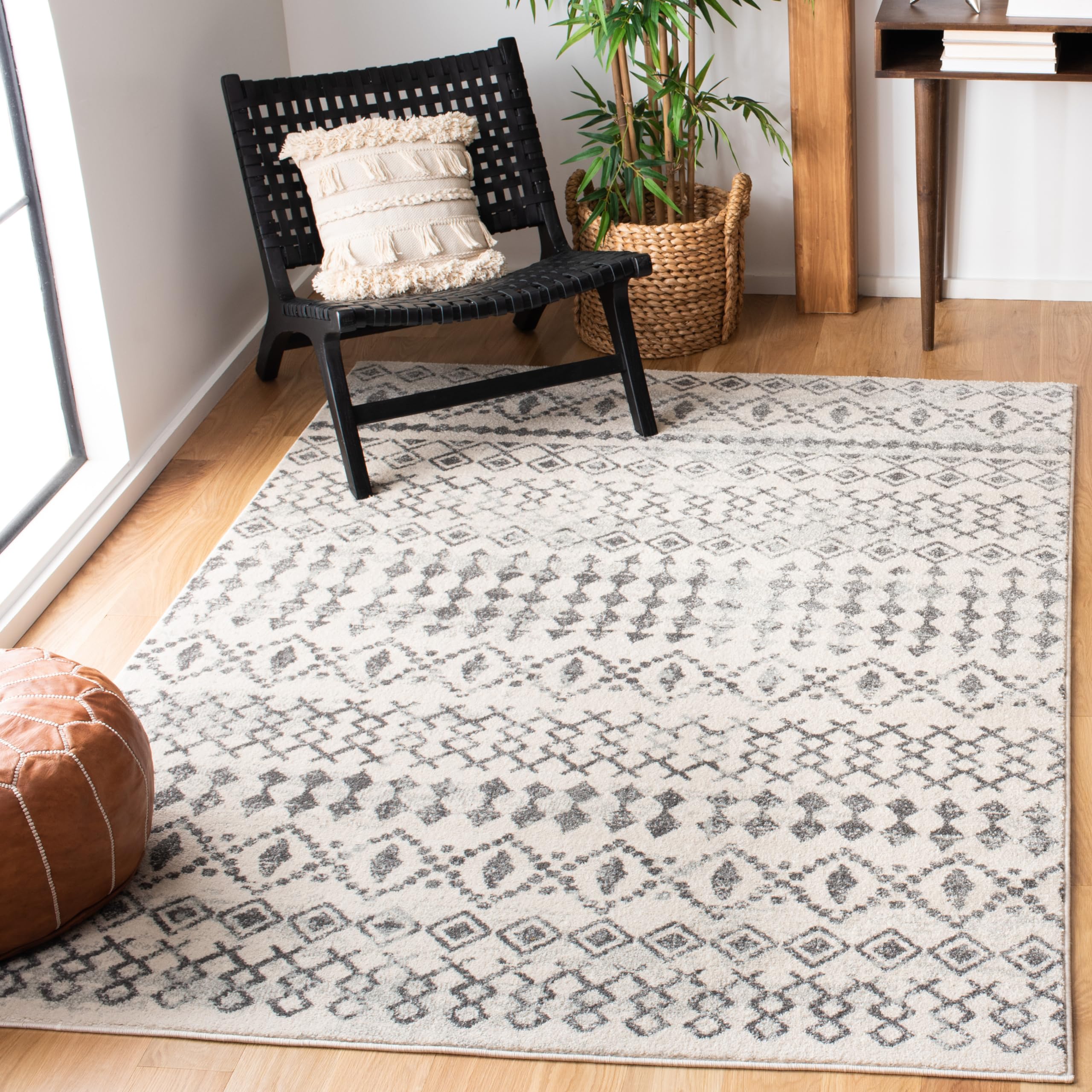 Safavieh Bohemian Rug for Living Room, Dining Room, Bedroom - Tulum Collection, Short Pile, Ivory and Grey, 91 x 152 cm