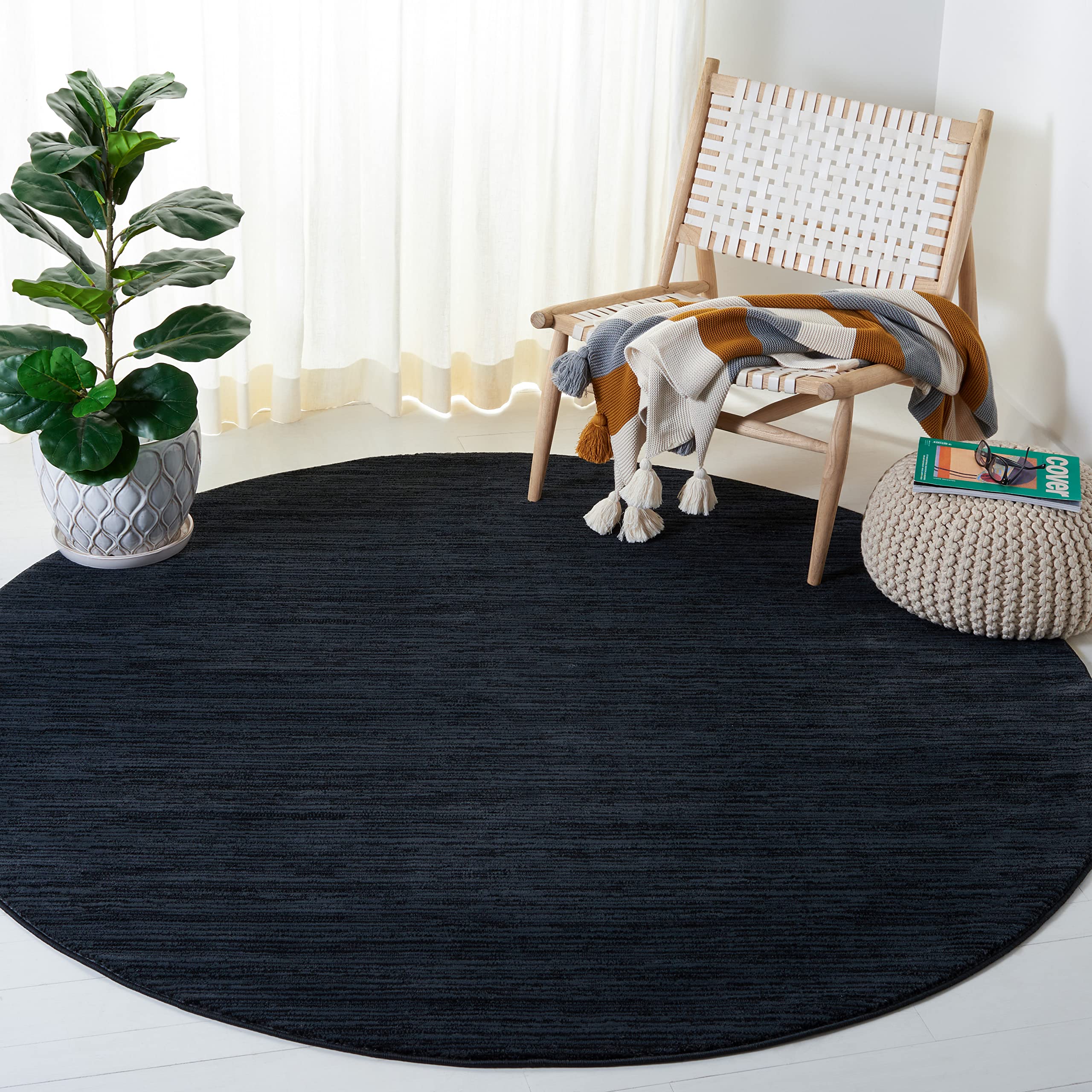 SAFAVIEH Vision Collection 8' Round Black VSN606Z Modern Ombre Tonal Chic Non-Shedding Area Rug Image