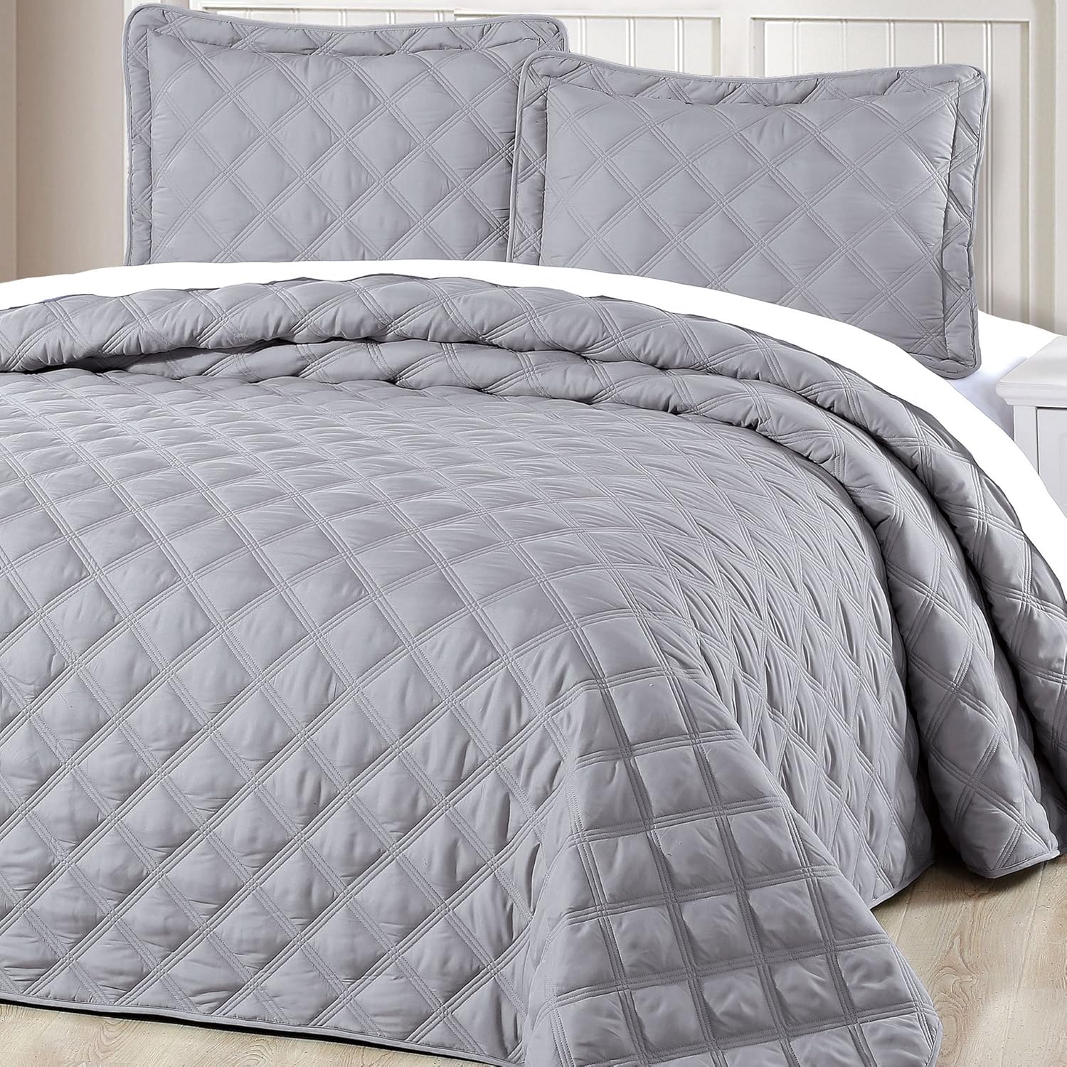 Home Soft Things Charleston Bedspread 100