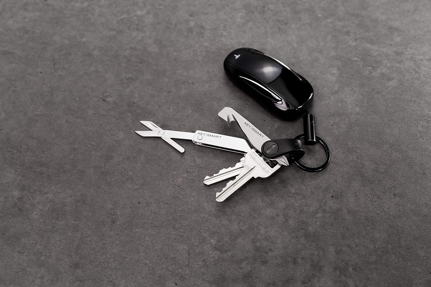 KeySmart Mini - Compact Minimalist Expandable Key Holder (up to 4 Keys, Black) at  Men’s Clothing store