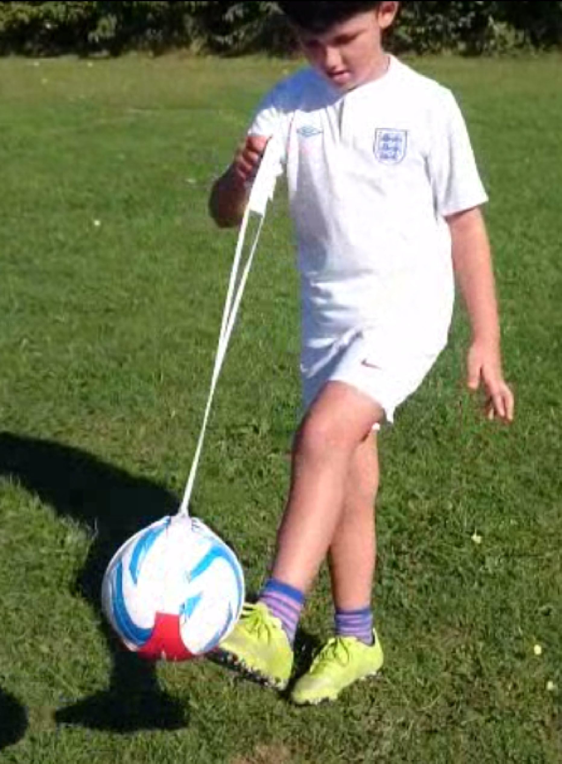 Keepy Uppy Skills Trainer, FREE Ball Included, Handheld Supersoft Grip for kids (Ages 6+)