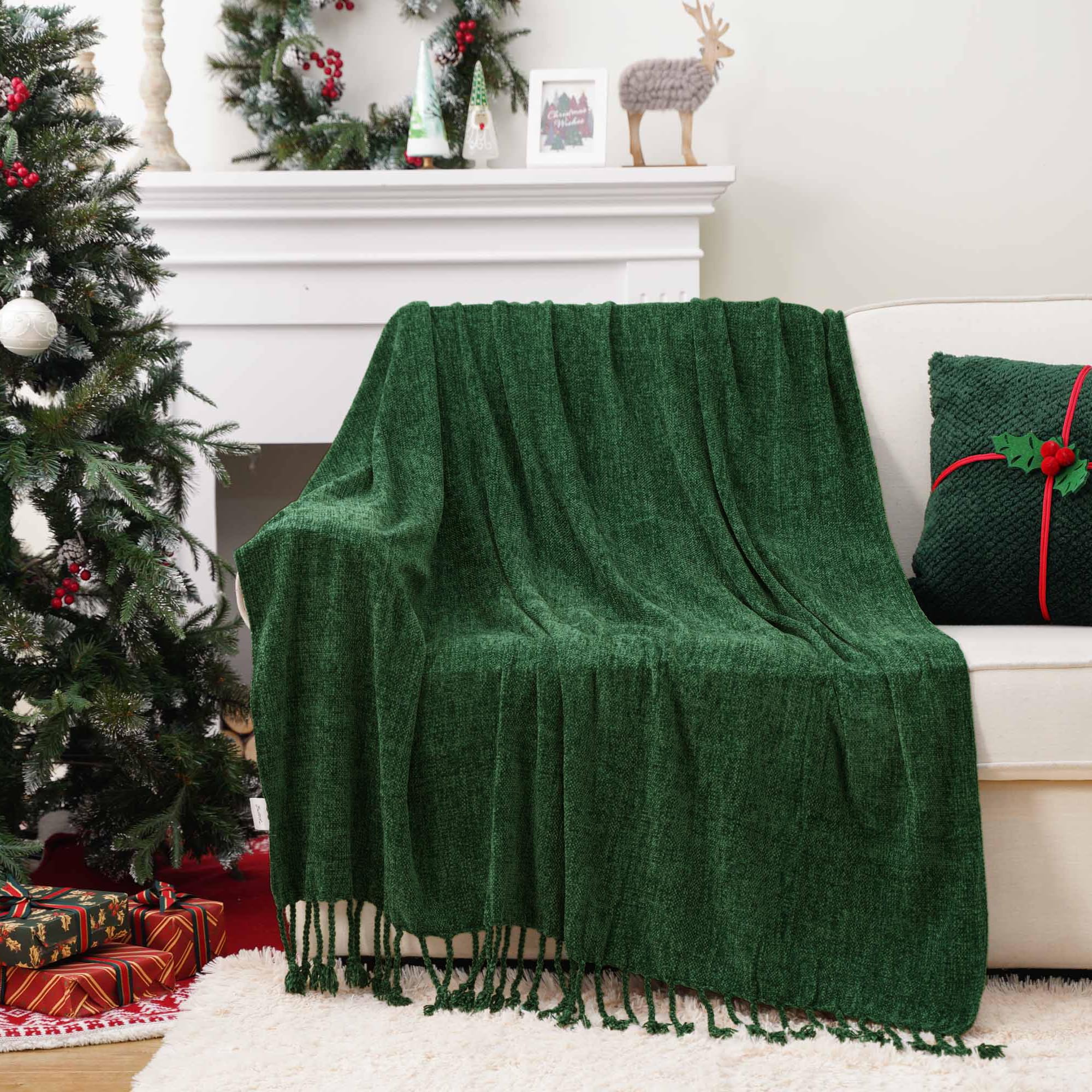 BATTILO HOME Dark Green Chenille Throw Blanket for Sofa, Soft Christmas Green Knit Throw with Fringe, Decorative Emerald Green Blanket for Bed Chair Living Room, 130×150cm
