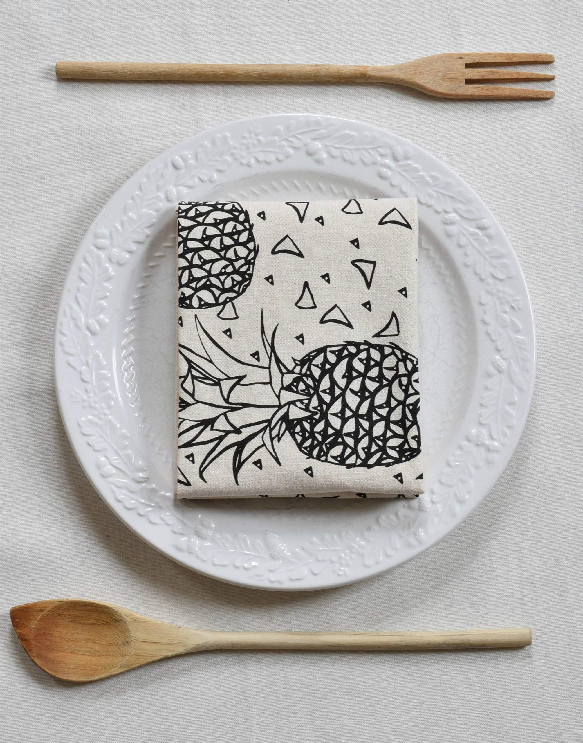 Set of 4 Organic Cotton Pineapple Cloth Napkins in Black