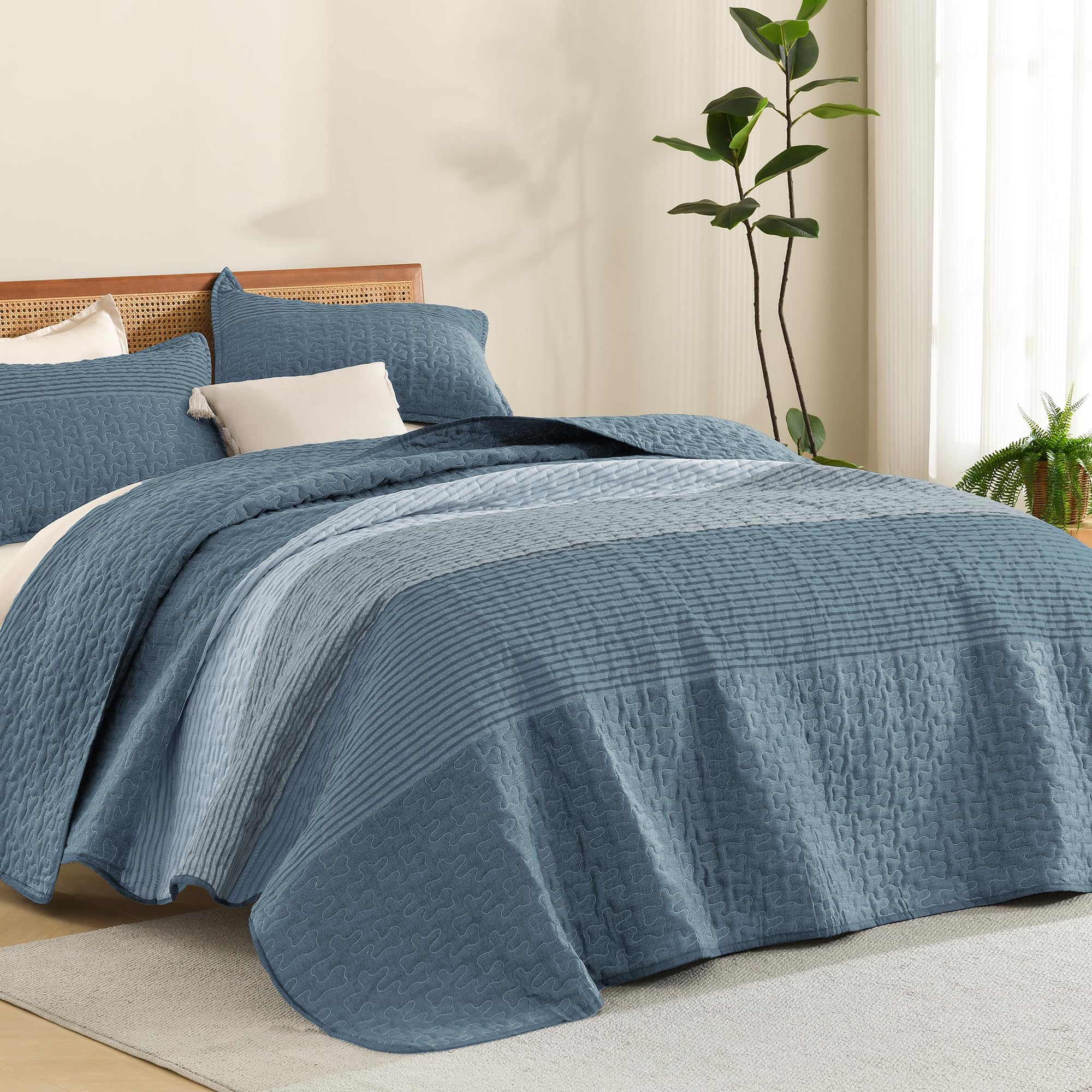 Litanika Quilt Queen Size Grijs en Zwart en Wit, Grijze Streep Patchwork Zomer Sprei Coverlet 3 Stuks, Zachte Lichtgewicht Microfiber Gewatteerde Beddengoed Set voor Alle Seizoen (1 Quilt, 2