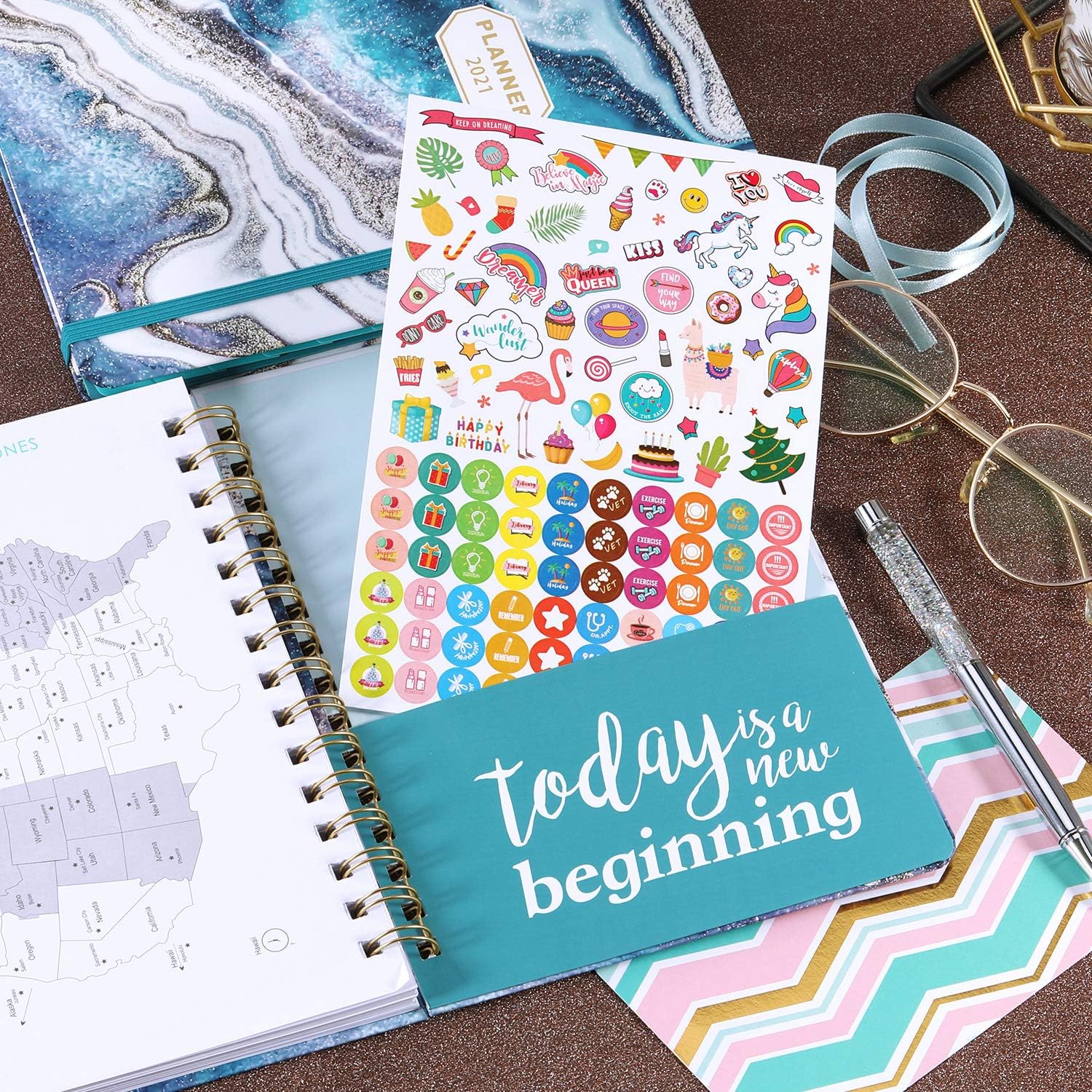 2021 Planner – Weekly Monthly Planner 2021 for January 2021 – December 2021, 6.4"x 8.5", Flexible Cover Planner with Elastic Closure, Coated Tabs, Inner Pocket : Office Products