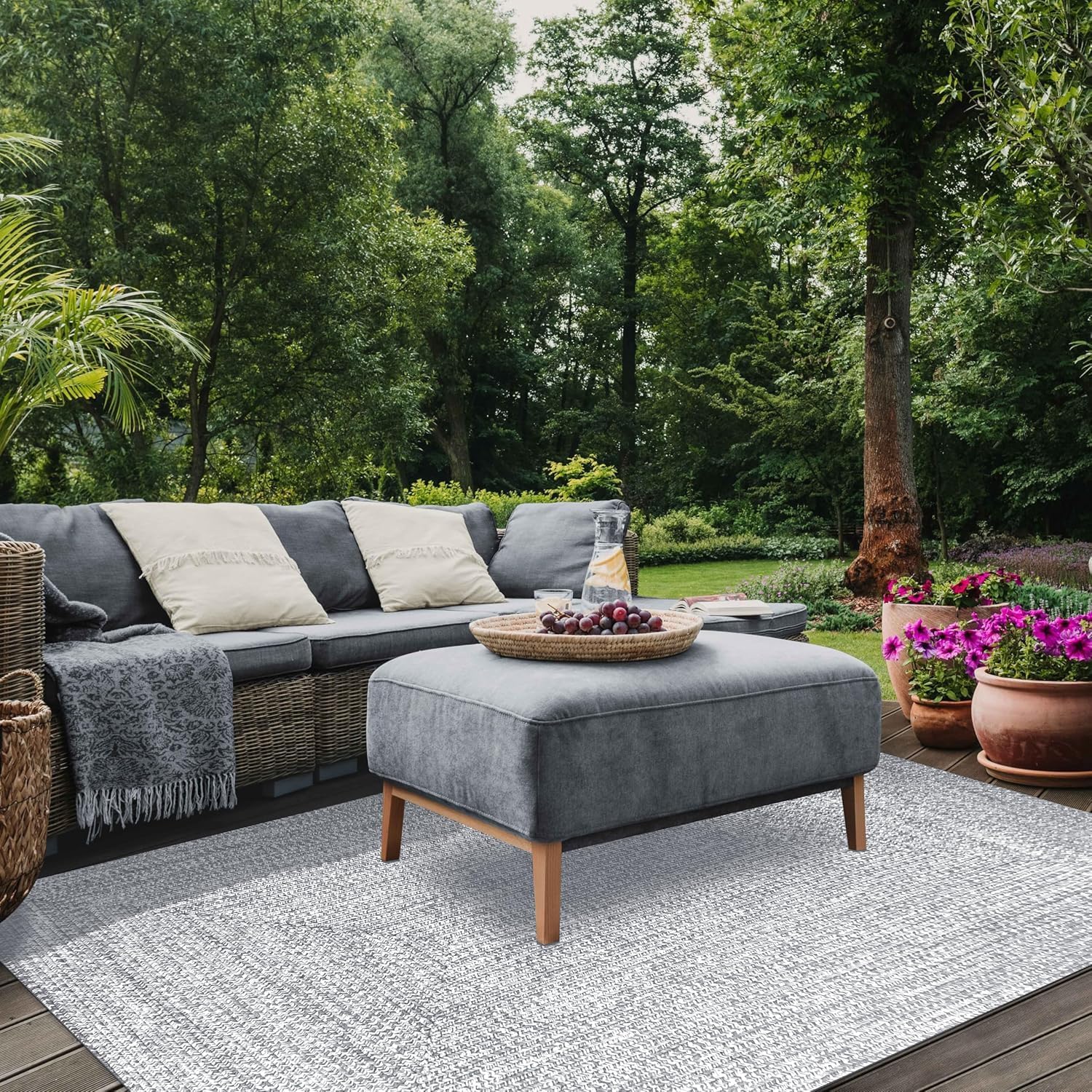 Photo 1 of Superior Indoor/Outdoor Area Rug, Dual-Tone Reversible Braided Floor Decor for Patio, Front Porch, Entryway, Living Room, Office, Nursery, Artistic Home, 6' x 9', Slate-White