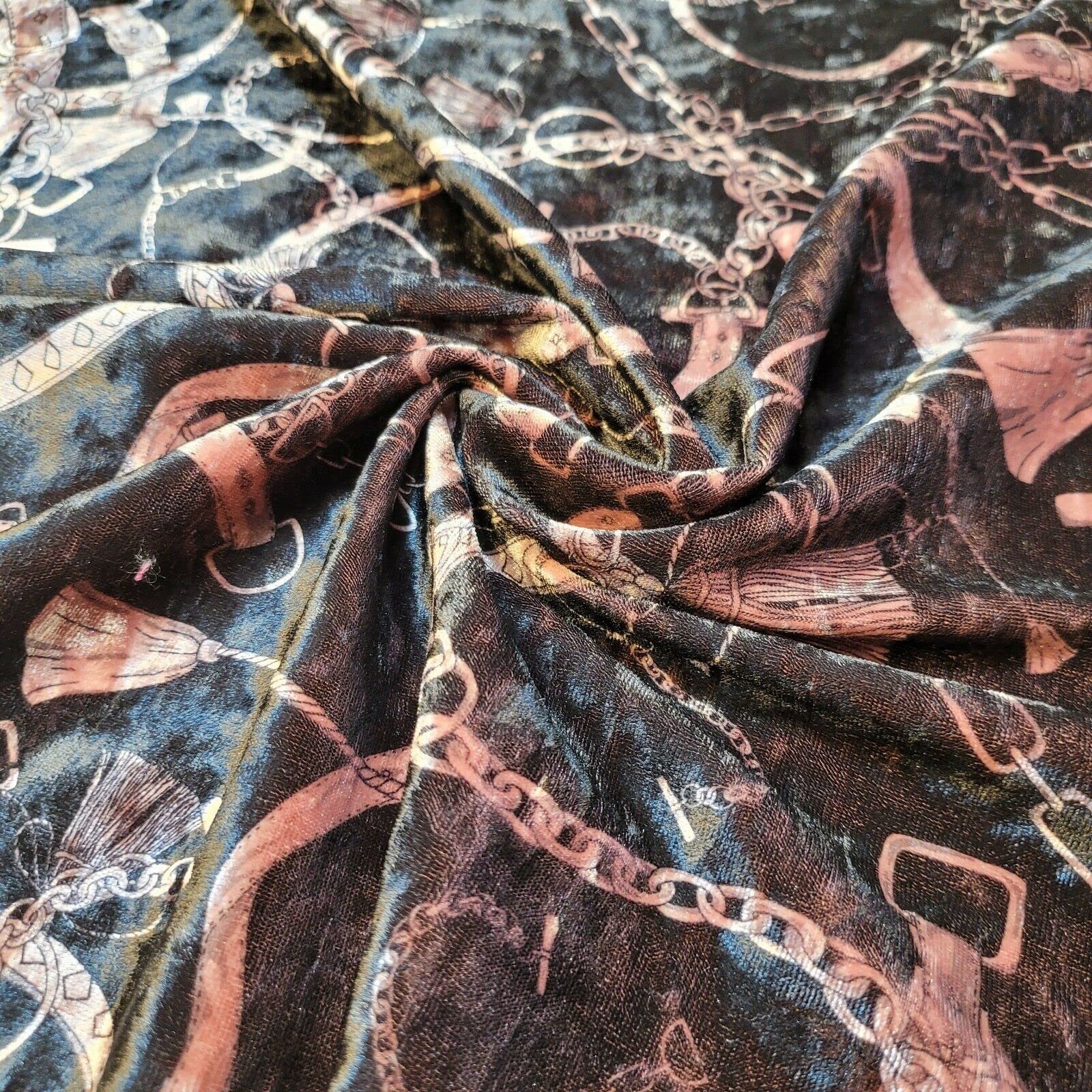 Floral Print Crush Velour Velvet Patchwork Dress Craft Upholstery Fabric 58" Met (Chain Print)