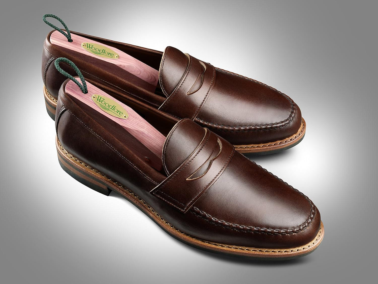 Woodlore Shoe Trees for Men 2 - Pack Of Men's Adjustable Aromatic Red Cedar Shoe Trees (for 2 pairs of shoes) - MADE IN USA: Shoes