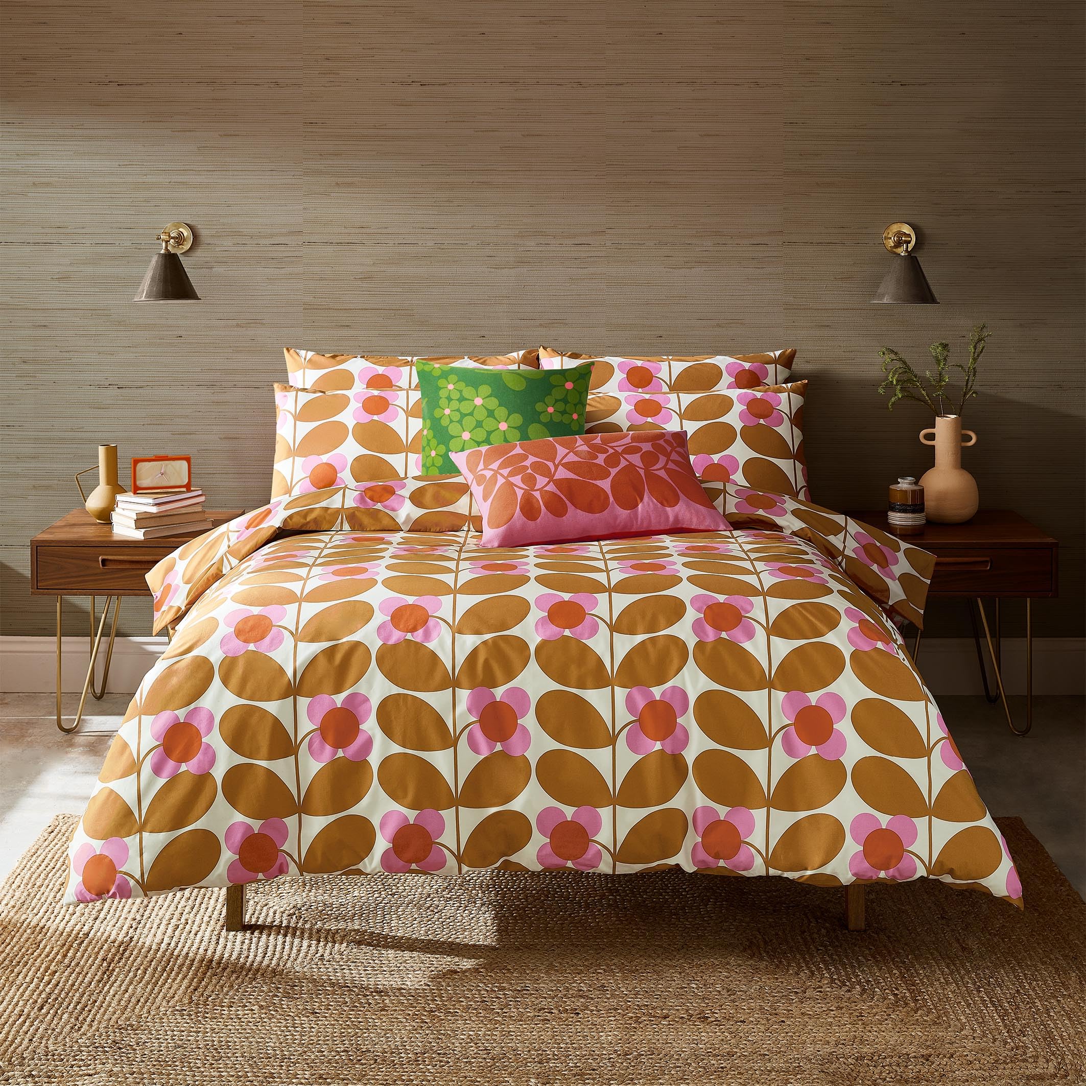 Orla Kiely Bedding - Stem Bloom Saffron 100% Cotton Duvet Cover Set (King Size Duvet Cover Set: 230cm x 220cm)