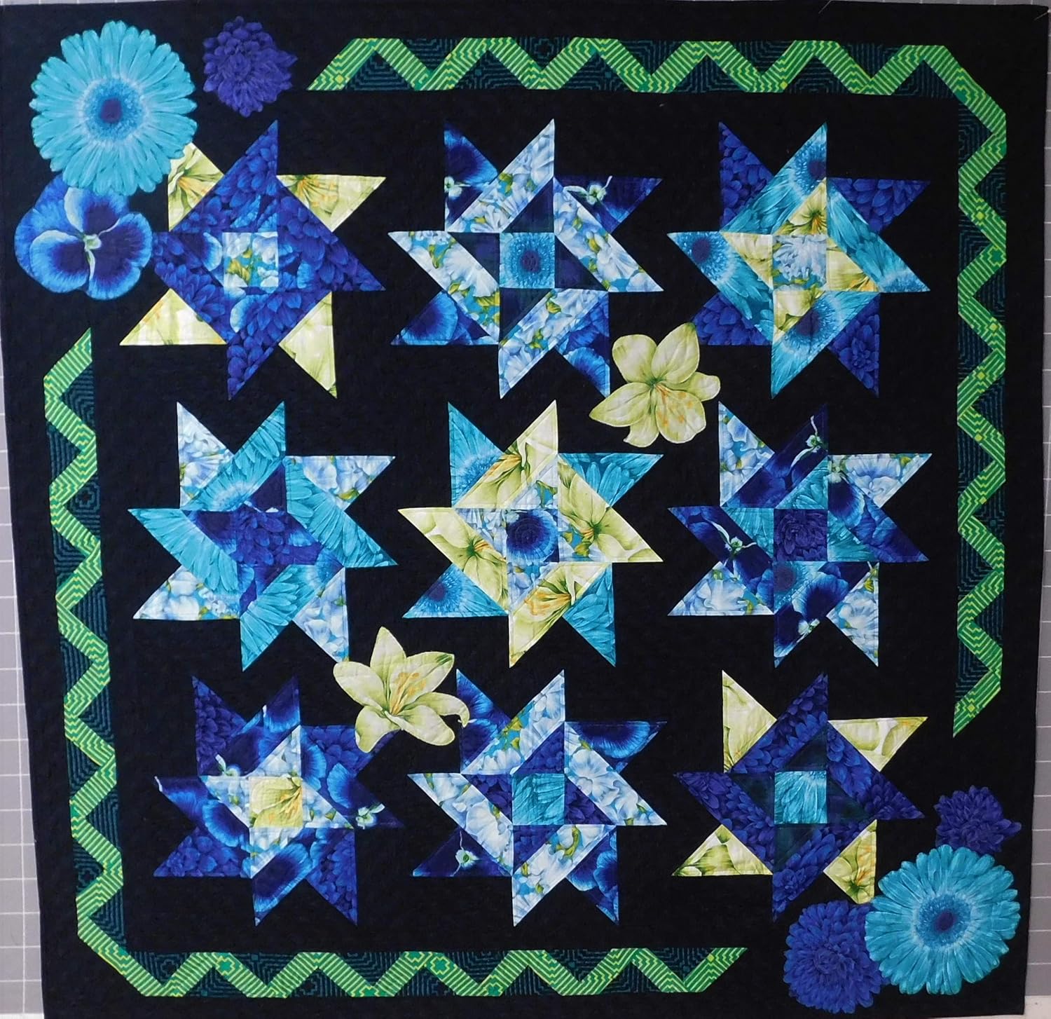 Best Hand Made Bedding, Wall Hangings, Lap Quilts