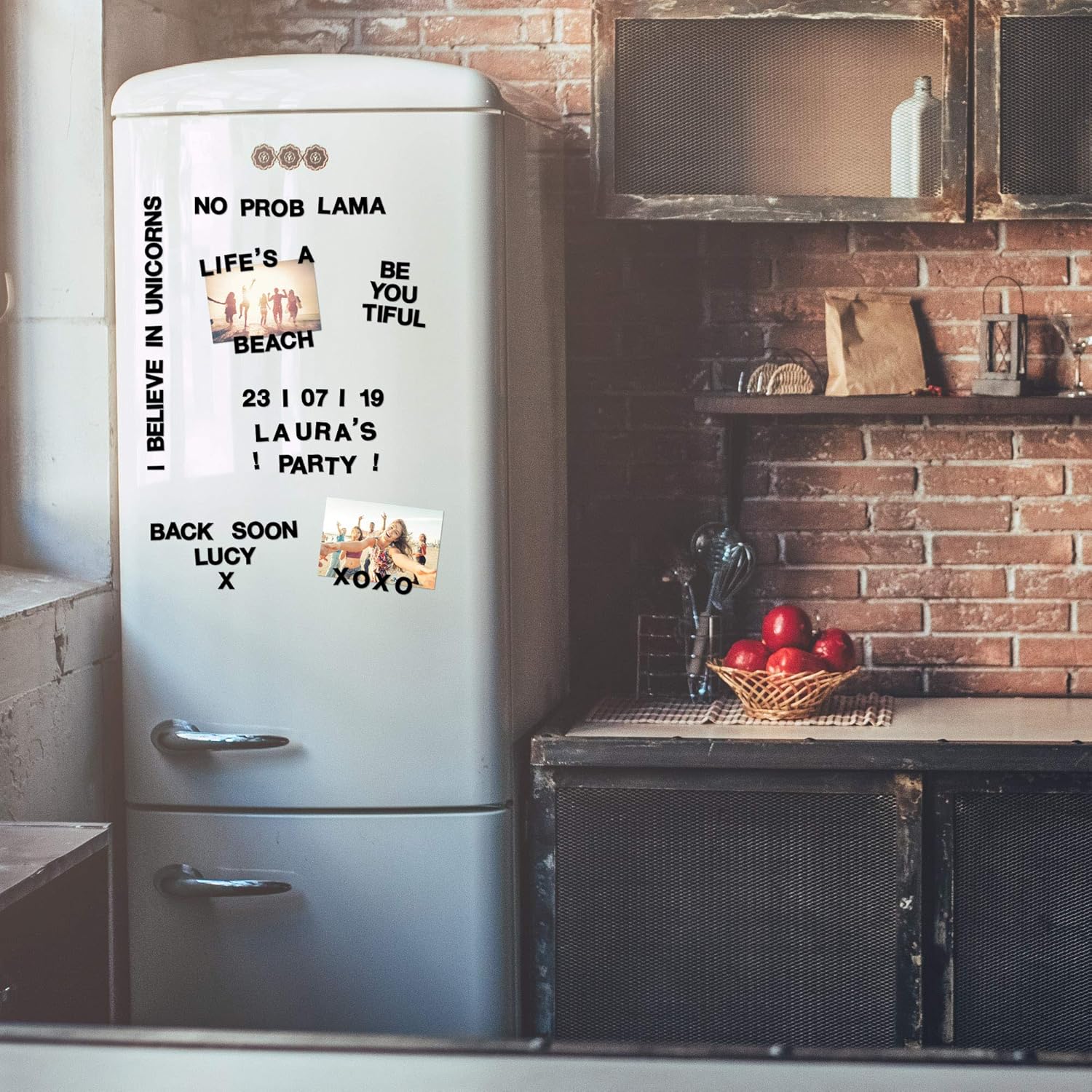 Shot2go Pack of 90 alphabet letters in black. Includes letters