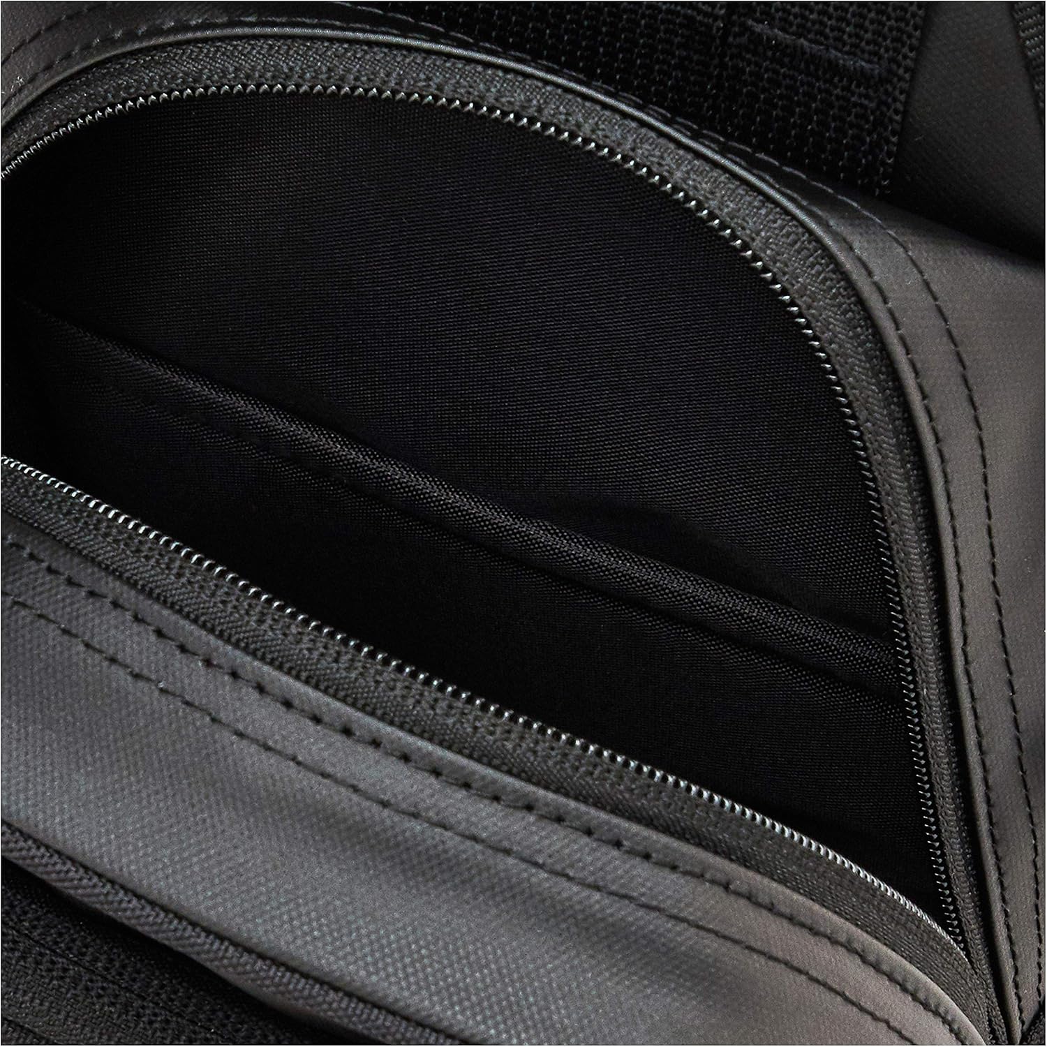Amazon アディダス ボディバッグ 4l ウィメンズ タウン ブラック グリーン ボディバッグ ワンショルダー