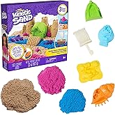 Kinetic Sand Sandy Shore Set, Moldable Play Sand Sensory Toys, Ages 5+ | 3-in-1 Build a Castle, Cave or Pirate Ship, 32oz Sand, 5 Molds &amp; Tools, Creative Play Area, Birthday Gifts for Kids