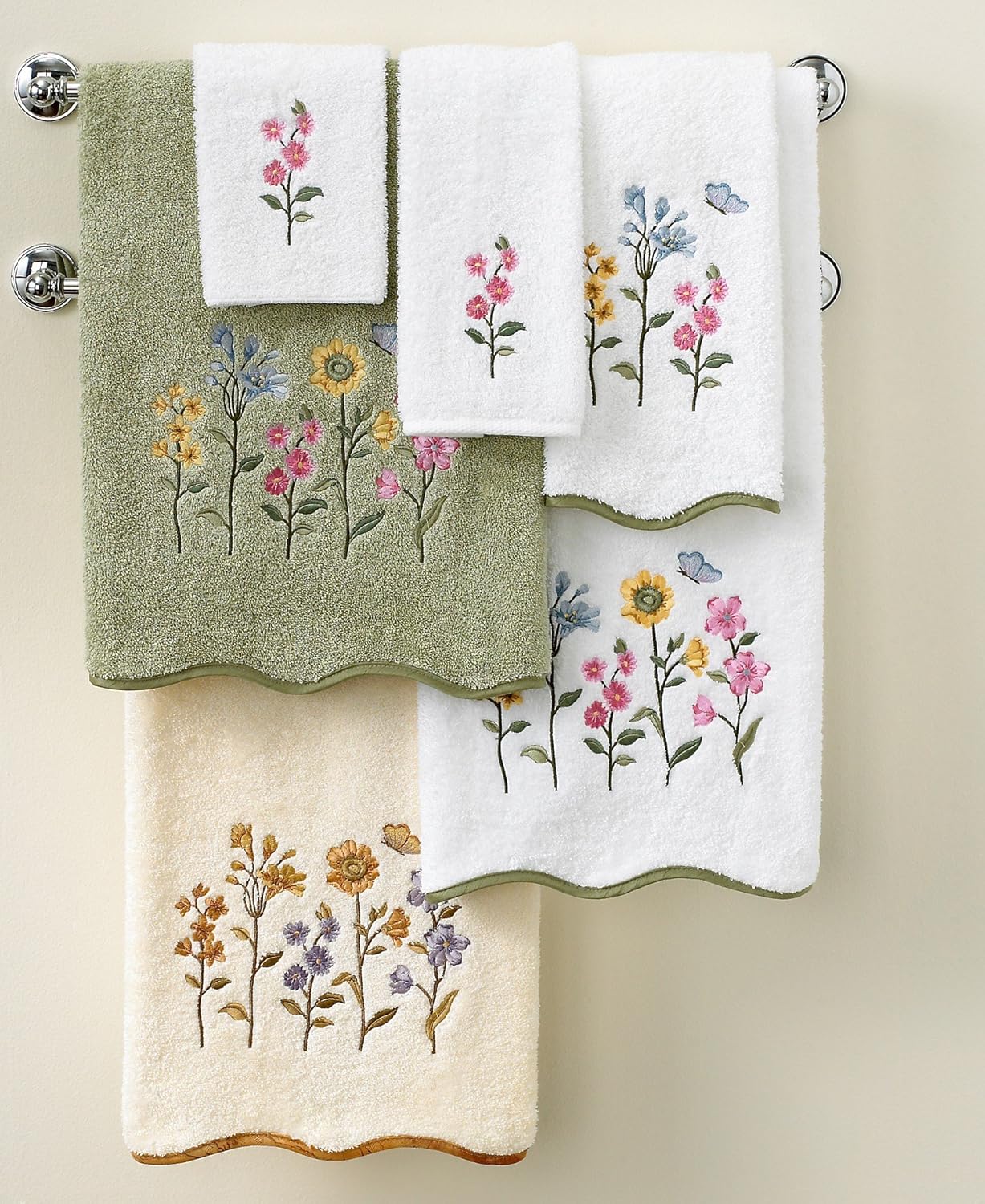Avanti Premier Country Floral Bath Towel, Sage Home & Kitchen