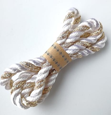 Amazon ツイストコード 撚り紐 ラッピング 紐や巾着紐などに ゴールドラメ入紐 約4 8mm G1 白 3m 5311 5 コード ひも 通販