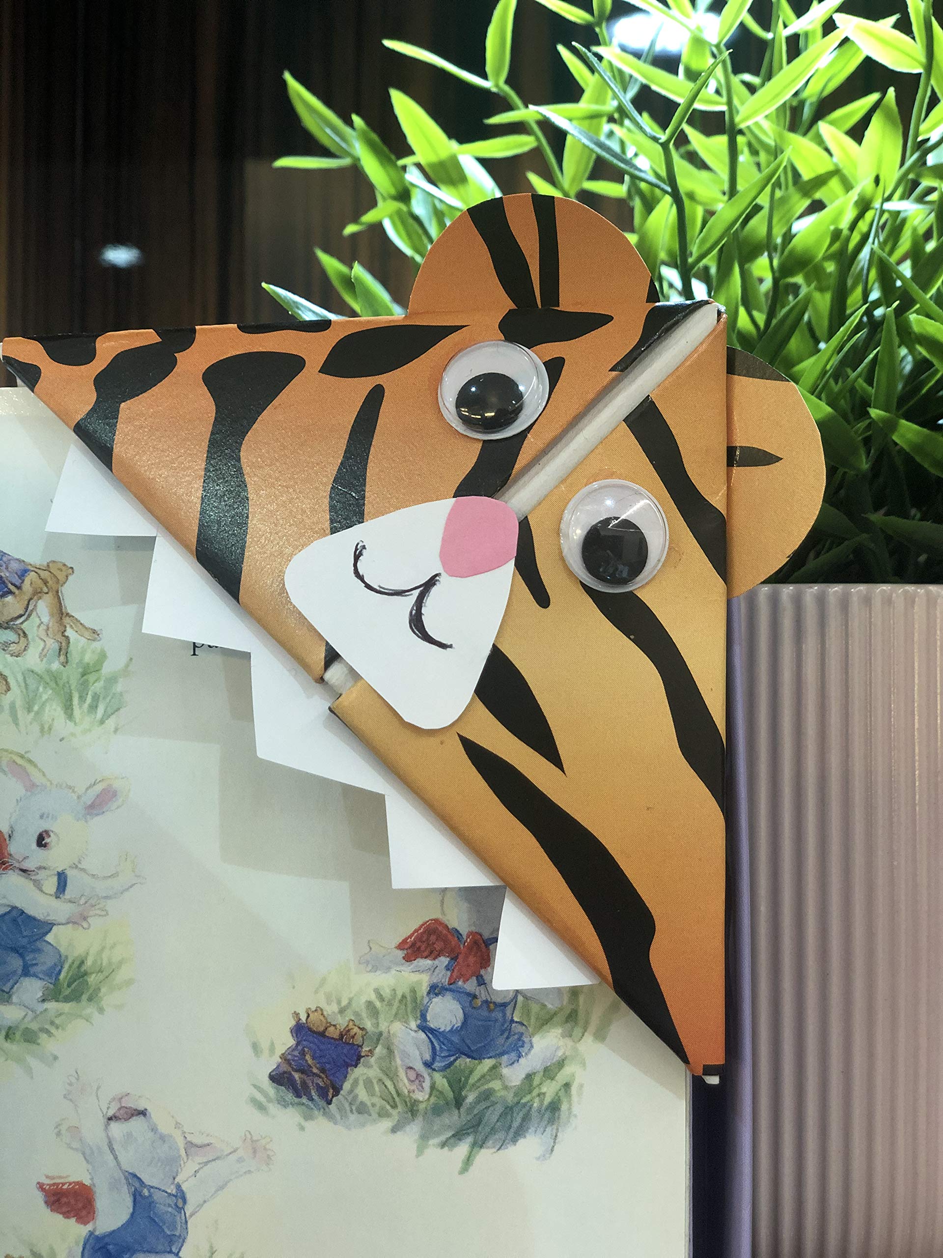 Mindfulness Craft Tiger Animal Print 200gsm Paper Origami Bookmark Kit Party Pack for 10 Gifts Boys and Girls Favours