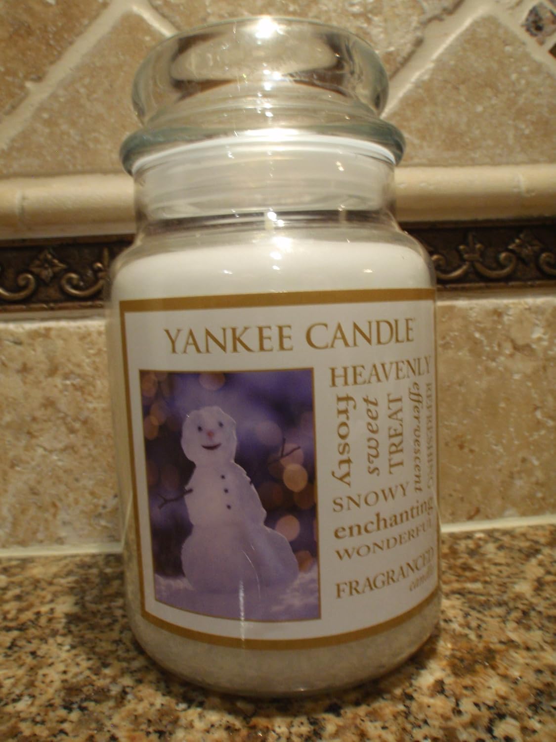 Yankee Candle Snowy Holiday 22oz. Home & Kitchen