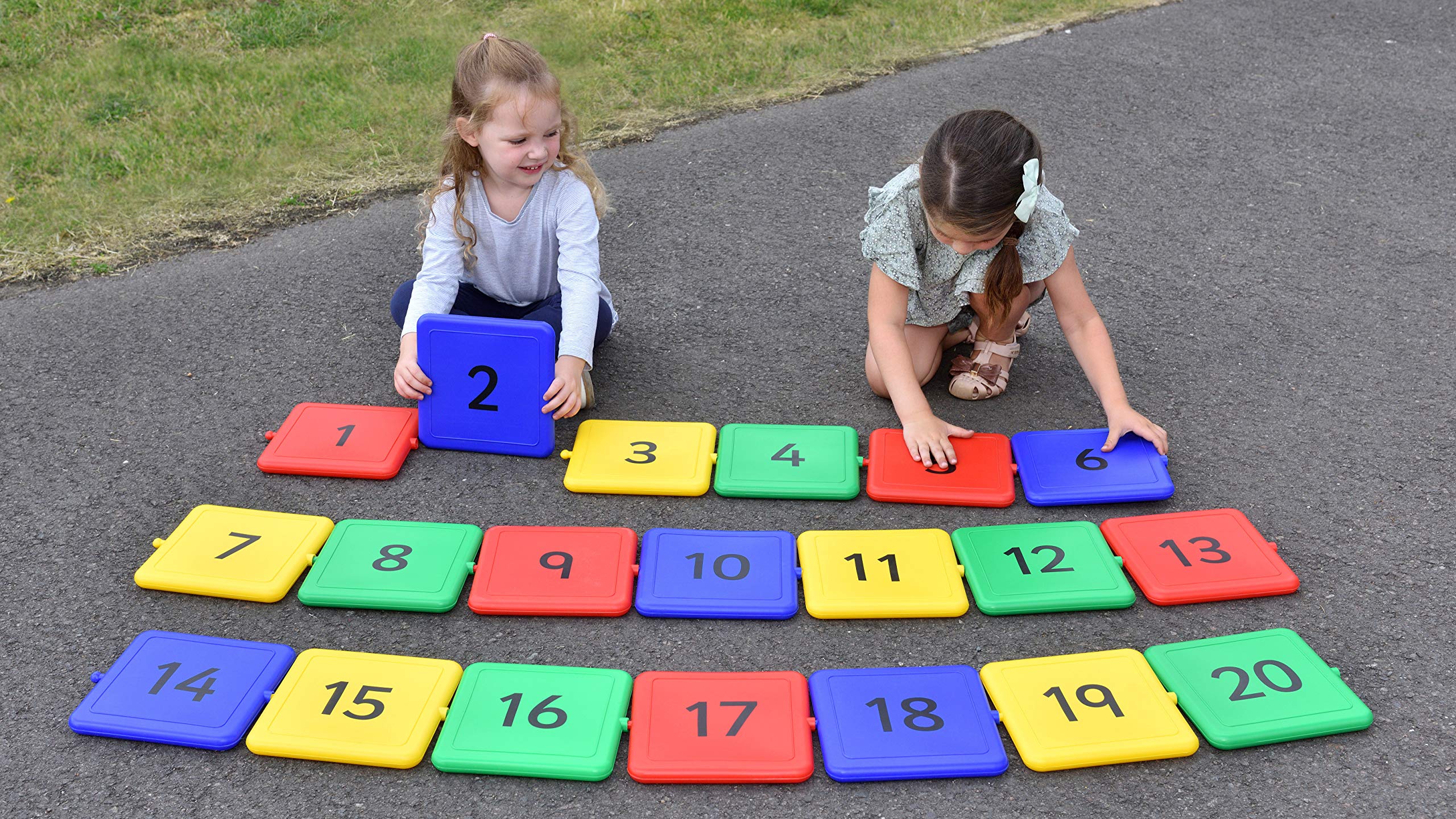 Educational Advantage Giant Connecting Number Beads - Outdoor Learning Number Tiles - Early Maths - Colour Sequencing - Age 2+