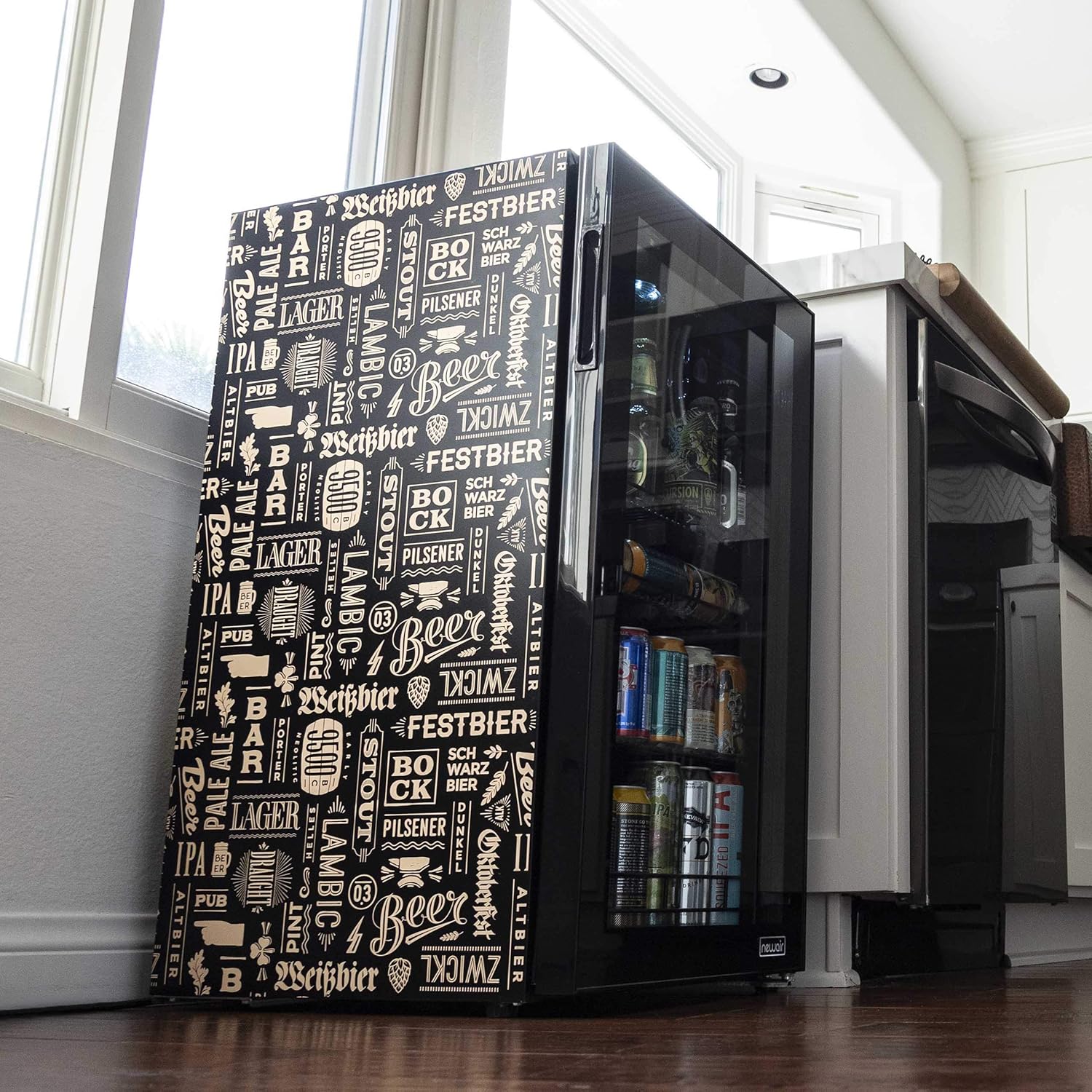 Nevera NewAir para bebidas con capacidad para 126 latas, minibar ...