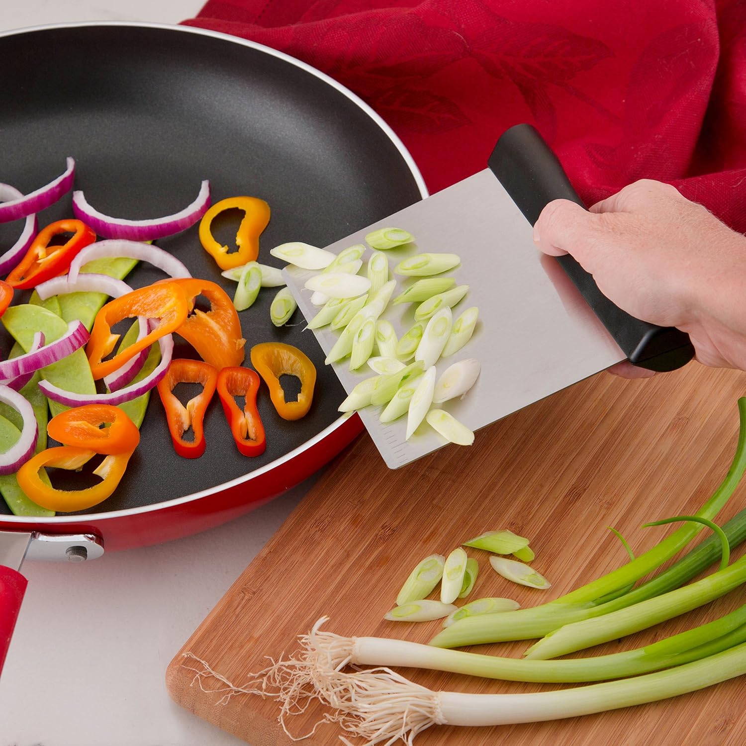 Spring Chef Stainless Steel Pastry Scraper/Bench Scraper Chopper, Best as Pizza and Dough Cutter: Kitchen & Dining