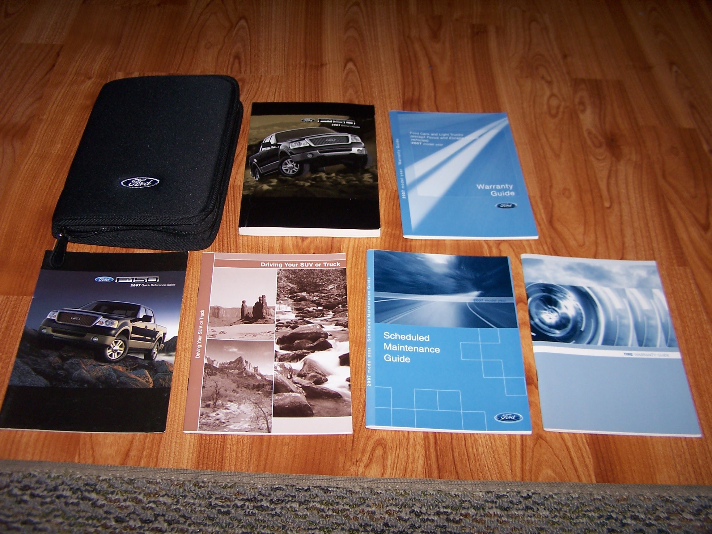 2007 Ford F150 Owner's Manual Paperback – 2007