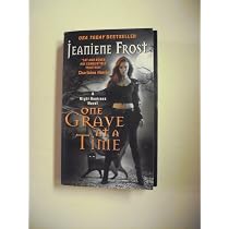 Up from the Grave (Night Huntress): Frost, Jeaniene: 9780062076113 ...