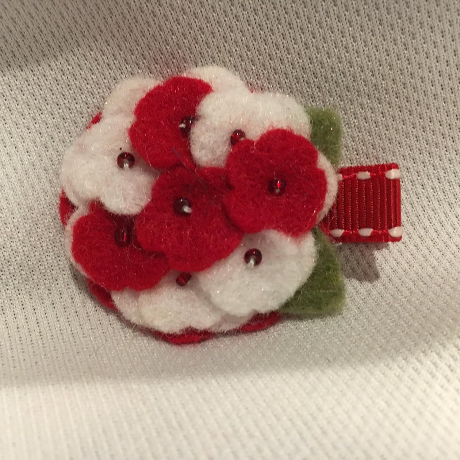 Amazon Com Hydrangea Hair Clip Red And White Hair Accessories Felt Flower Hair Clip Handmade