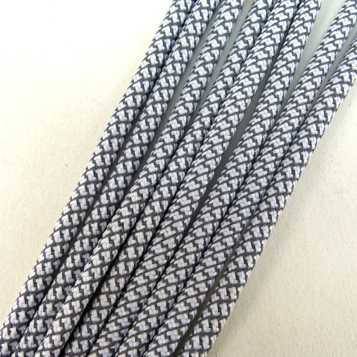 Amazon ハッピー パッチ 大人の靴ひも 靴紐 丸紐 白 ホワイト Etsr 662 スニーカーケア シューレース おしゃれ レディース メンズ 1足セット 2本入 Happy Patch ハッピー パッチ 靴ひも