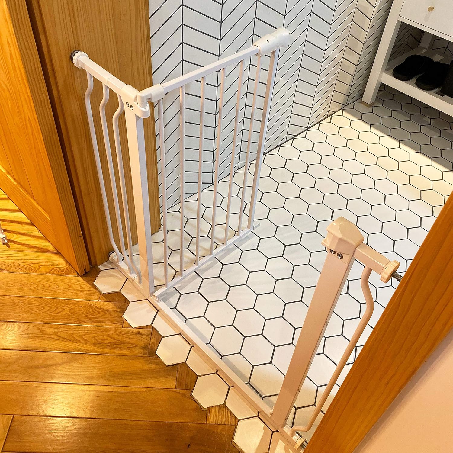 BalanceFrom Easy Walk-Thru Safety Gate for Doorways and Stairways with Auto-Close/Hold-Open Features, Multiple Sizes, White: Sports & Outdoors