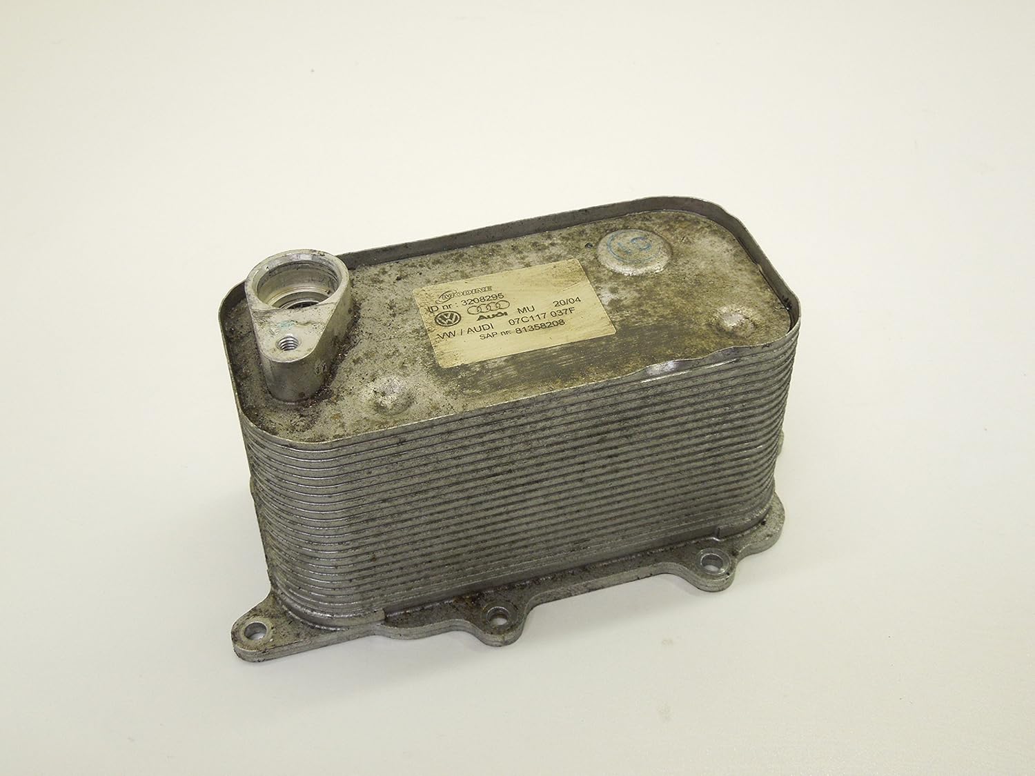 Audi A8 D3 6.0 W12 Engine Oil Cooler Amazon.co.uk Car & Motorbike