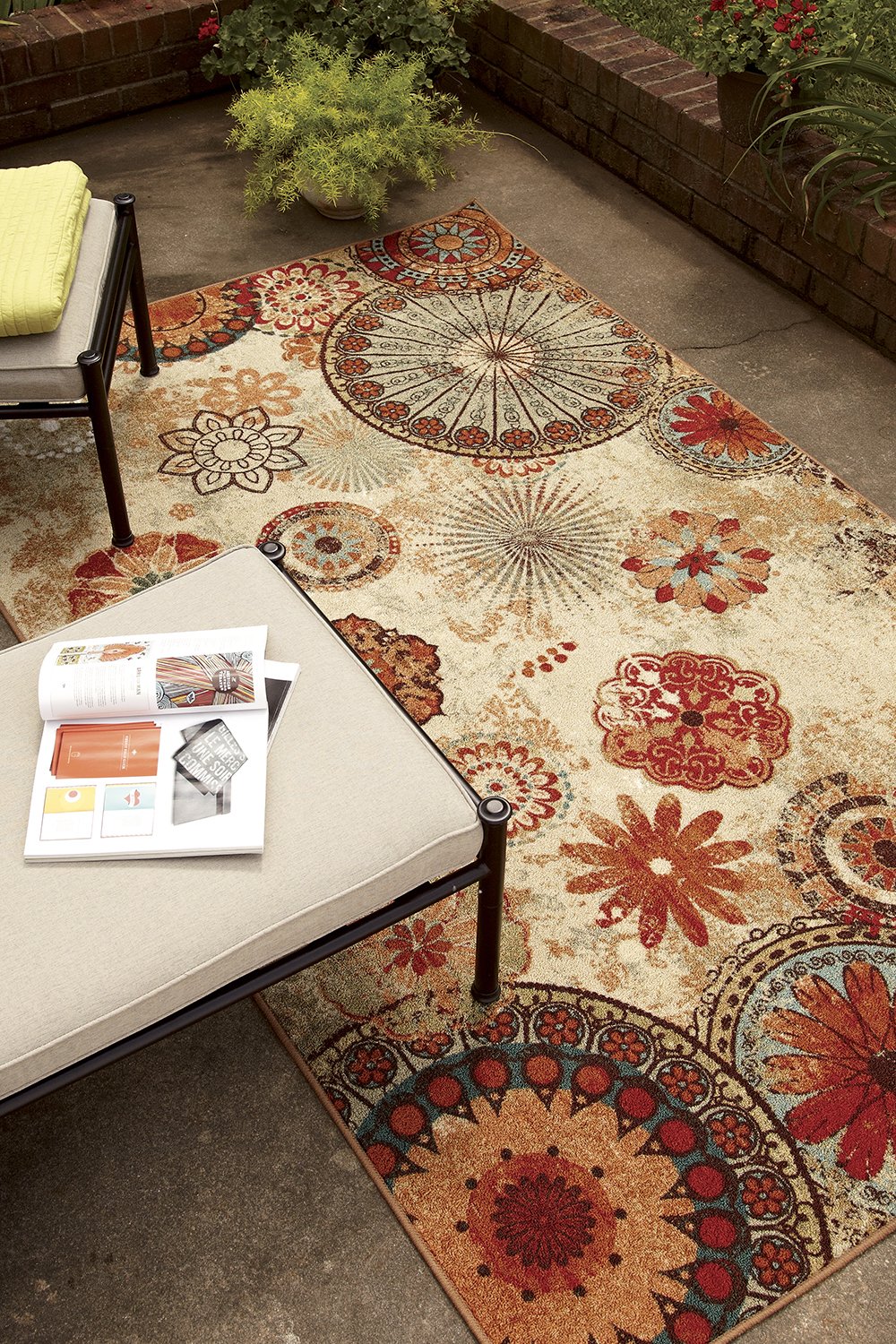 Mohawk Home Alexa Medallion Indoor/ Outdoor Printed Area Rug, 7'6x10
