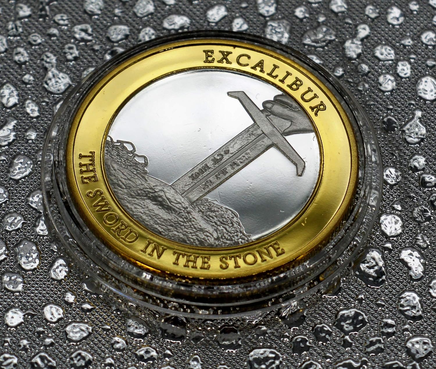 The Commemorative Coin Company KING ARTHUR & EXCALIBUR Fine Silver & 24ct Gold 'Dual Metal' Commemorative in Capsule. Camelot - Image 3