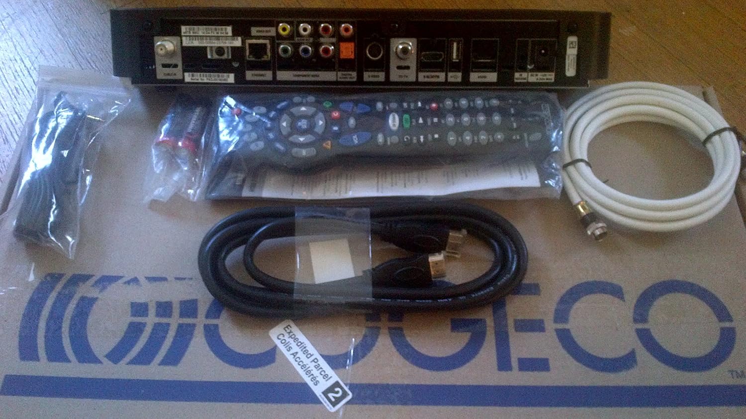 Motorola DCX3501M RNG200N 500 GB hard drive, AllDigital, HDTV, DualTuner DVR, MCard Host Set