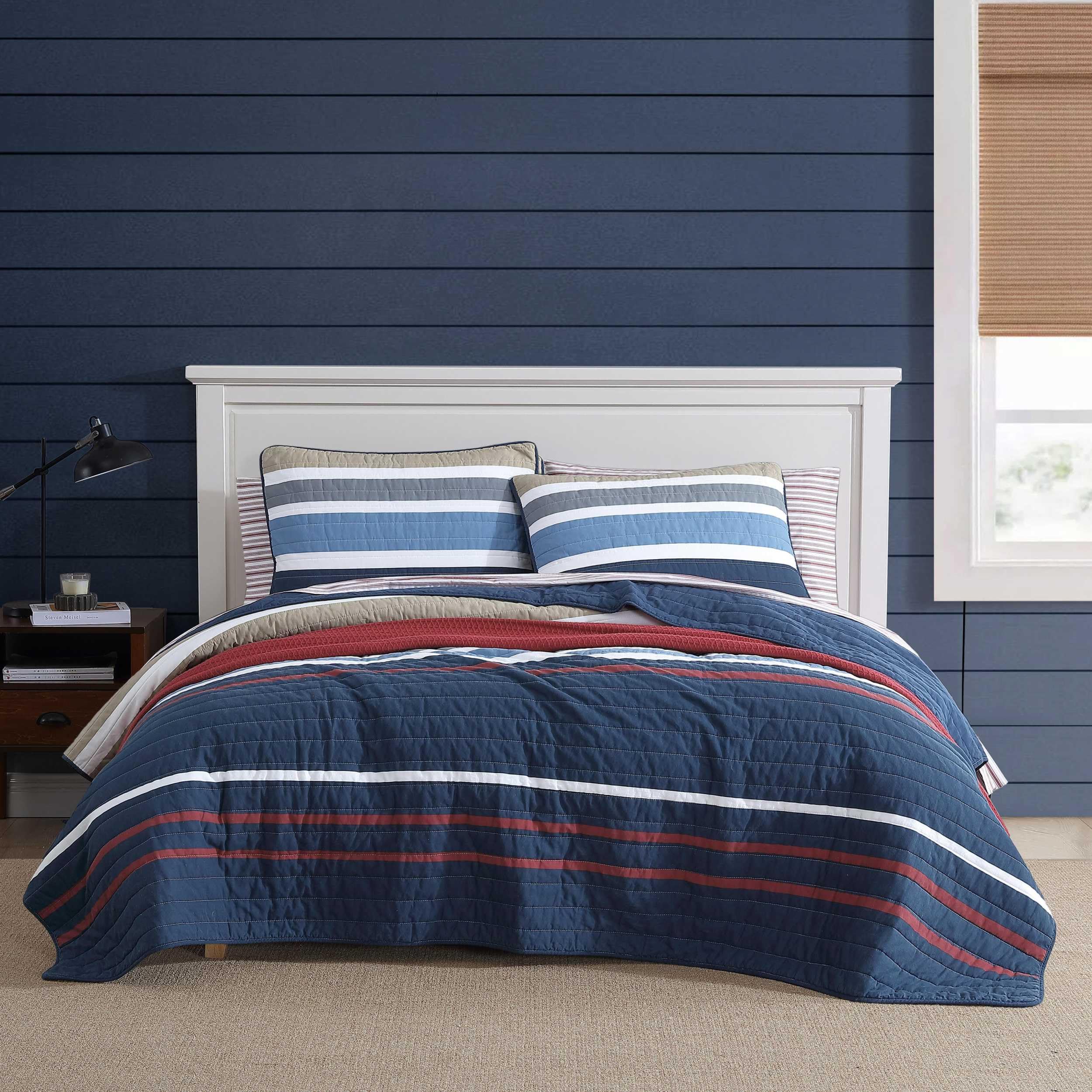 Photo 1 of Nautica - Twin Quilt Set, Reversible Cotton Bedding with Matching Sham, Bold & Colorful Bedding Set for All Seasons (Bradford Navy Blue, Twin)