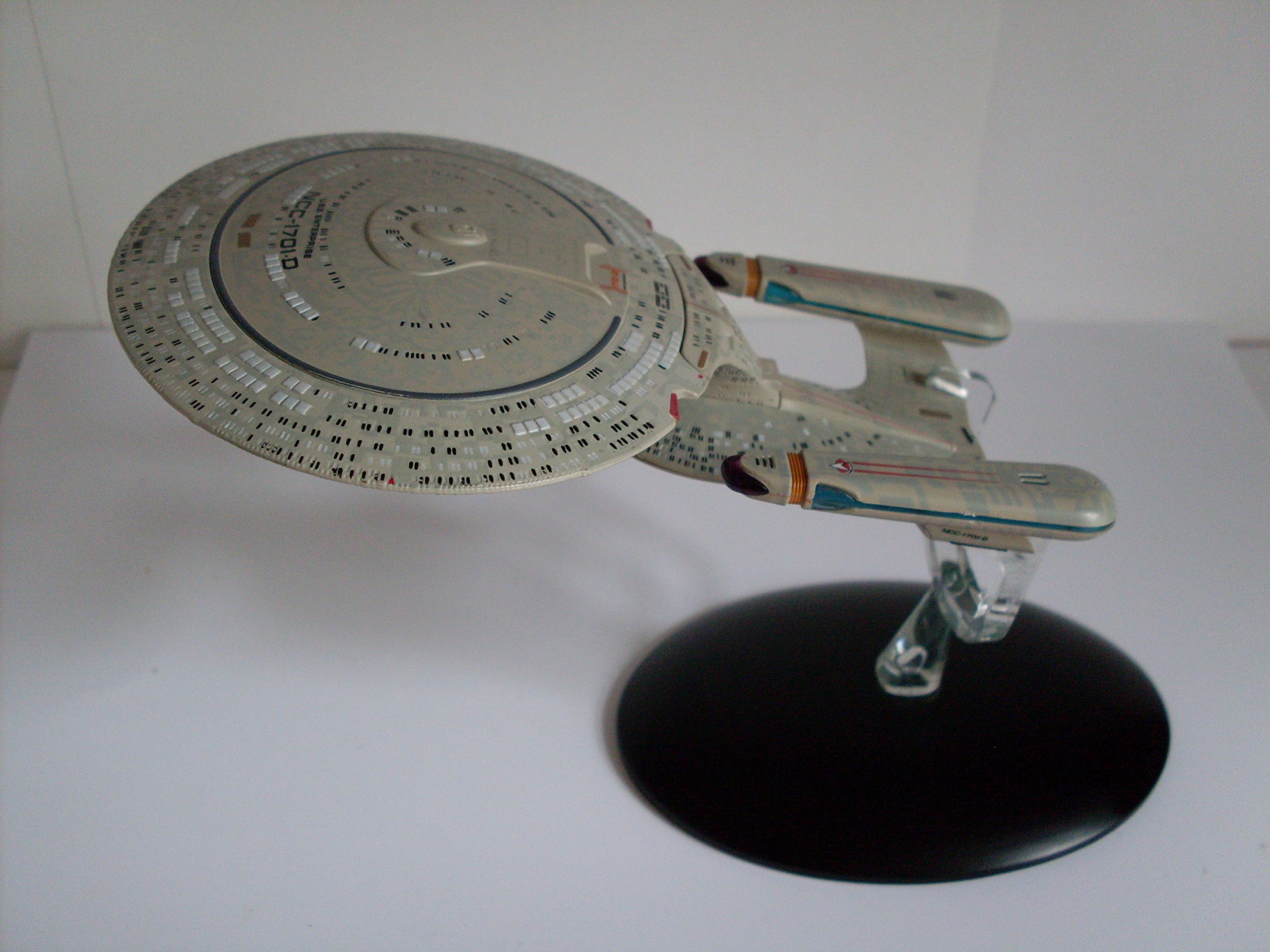 U.S.S. Enterprise NCC-1701-D Star Trek Finished Model Stand Model