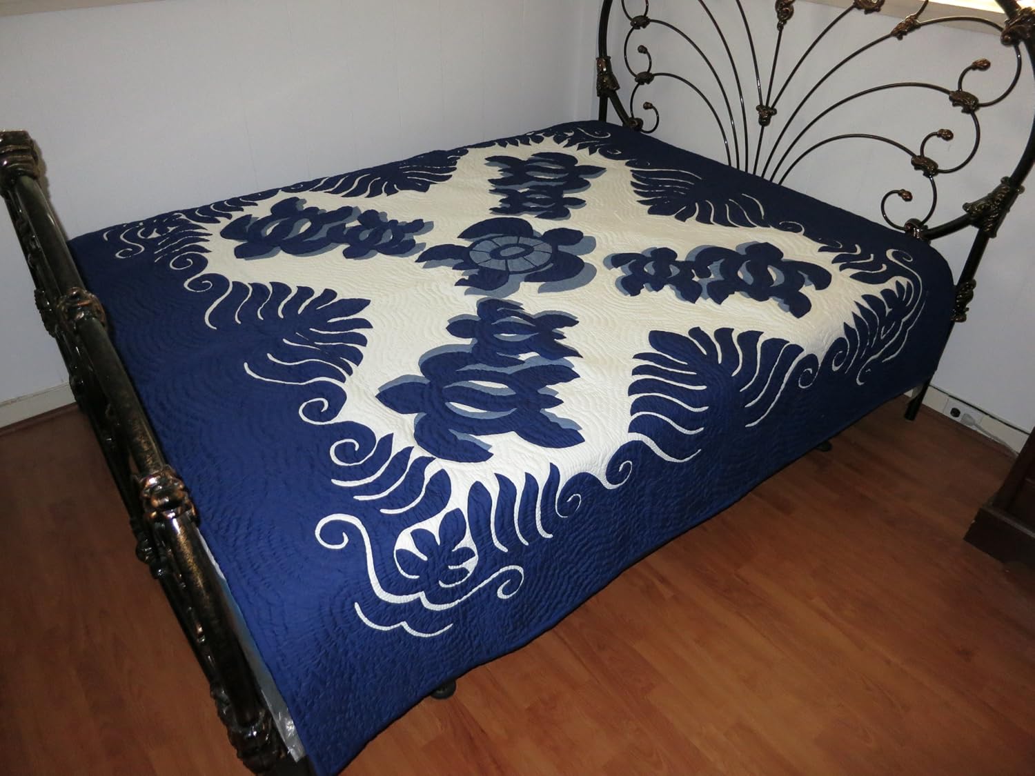 Hawaiian quilt 100 hand quilted/hand appliqued full/queen