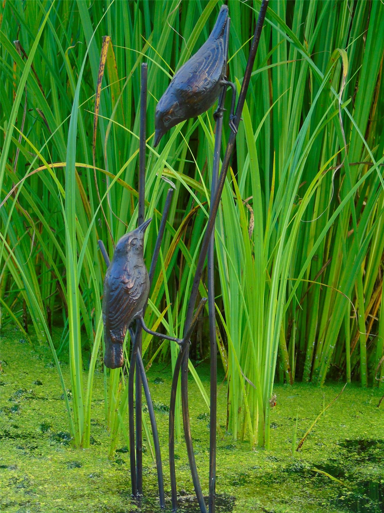F&G Supplies Birds on Reeds Garden Statue - Cast in Iron with an Aged Bronze Finish