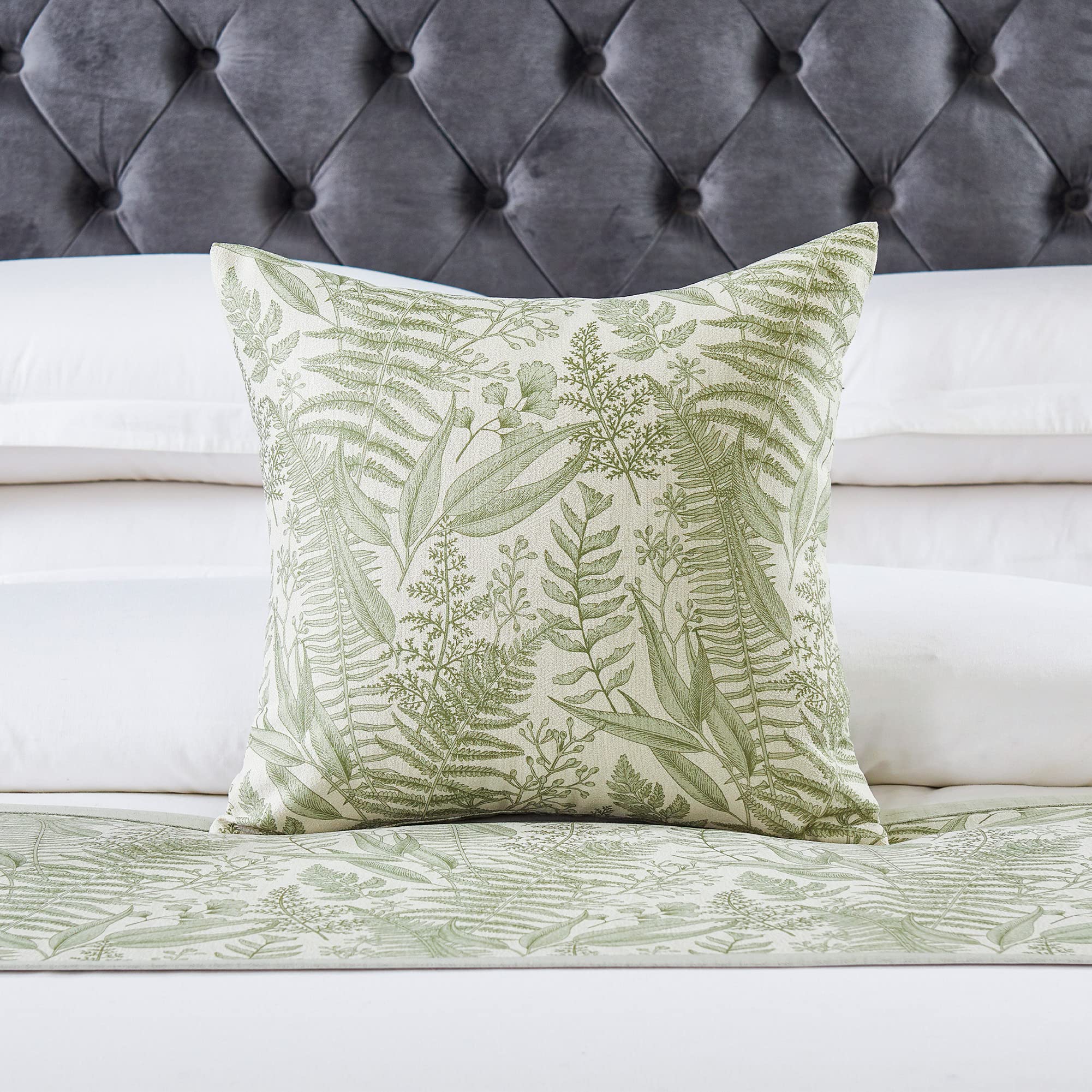 OSVINO Floral Bed Scarf 100% Microfiber Elegant Fade Resistant Bed Runner Bedspread Slipcover Bedding Decor for Wedding Room Bedroom, Green, 2 Pillowcases