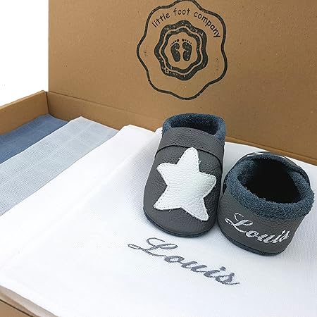 Stoffwindeln, Spucktücher im Geschenkeset und handgemachte Krabbelschuhe Babyschuhe Lauflernschuhe, personalisiert mit Namen,