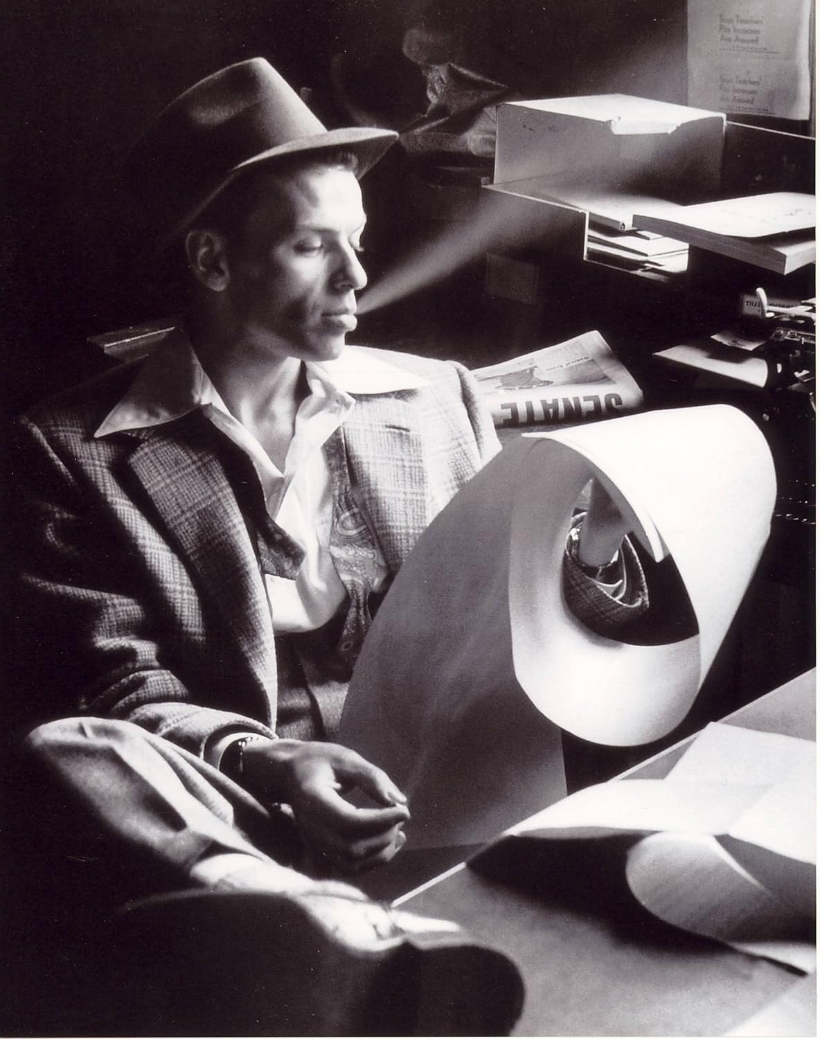 Photographs - Frank Sinatra Photo Smoking Hollywood Music Stars Photos 8x10