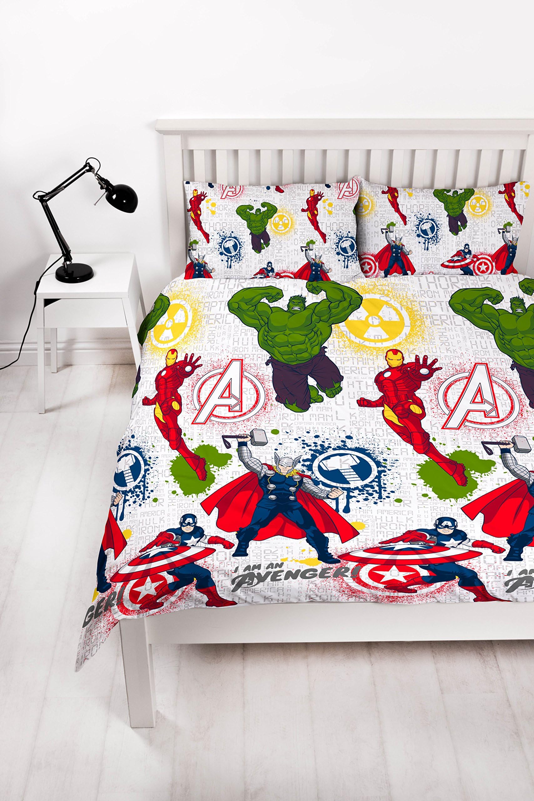 DisneyTraditions Marvel Avengers 'Mission' Double Duvet Set - Repeat Print Design