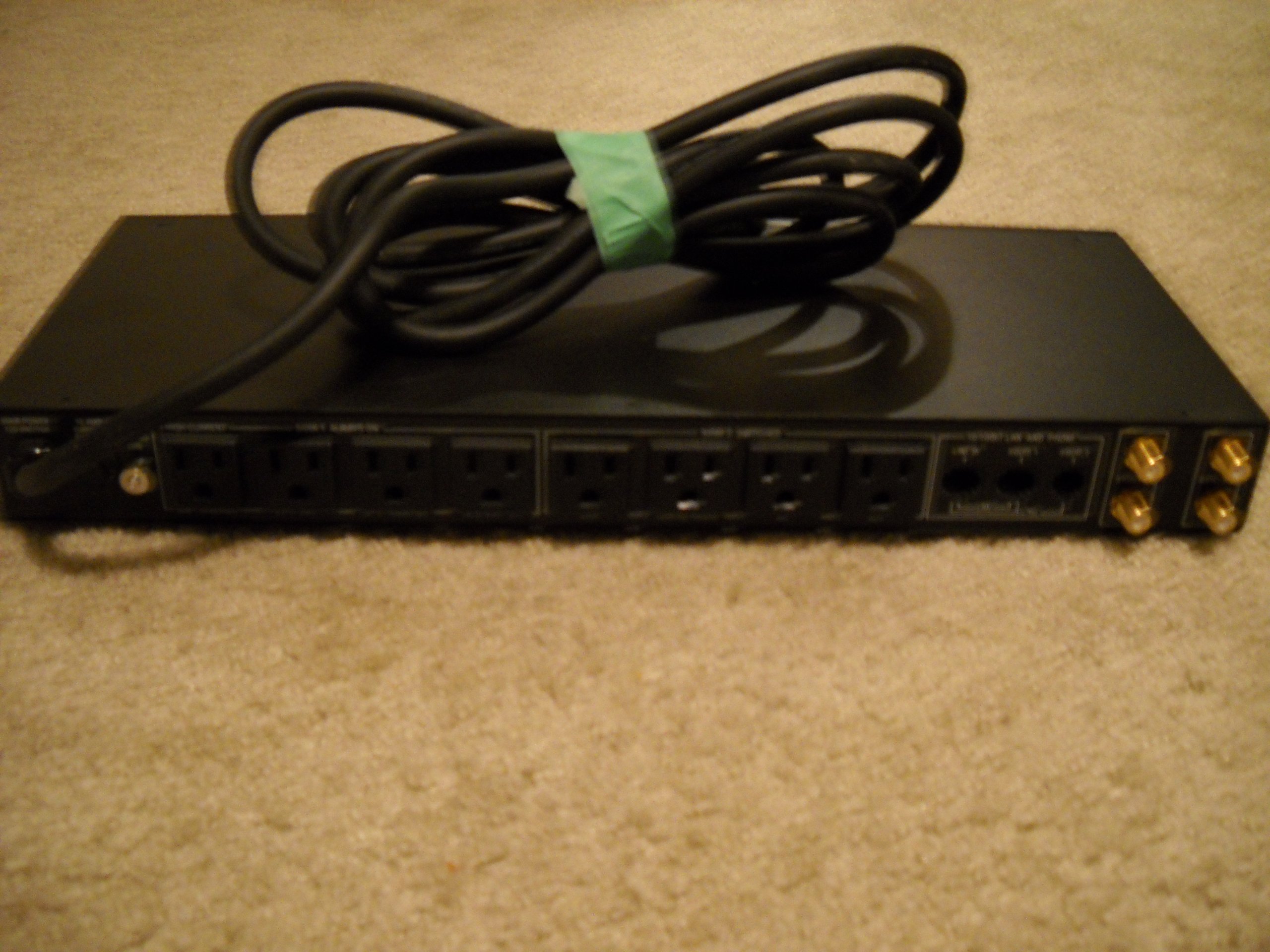 8-Outlet Line Conditioner/Surge Suppressor