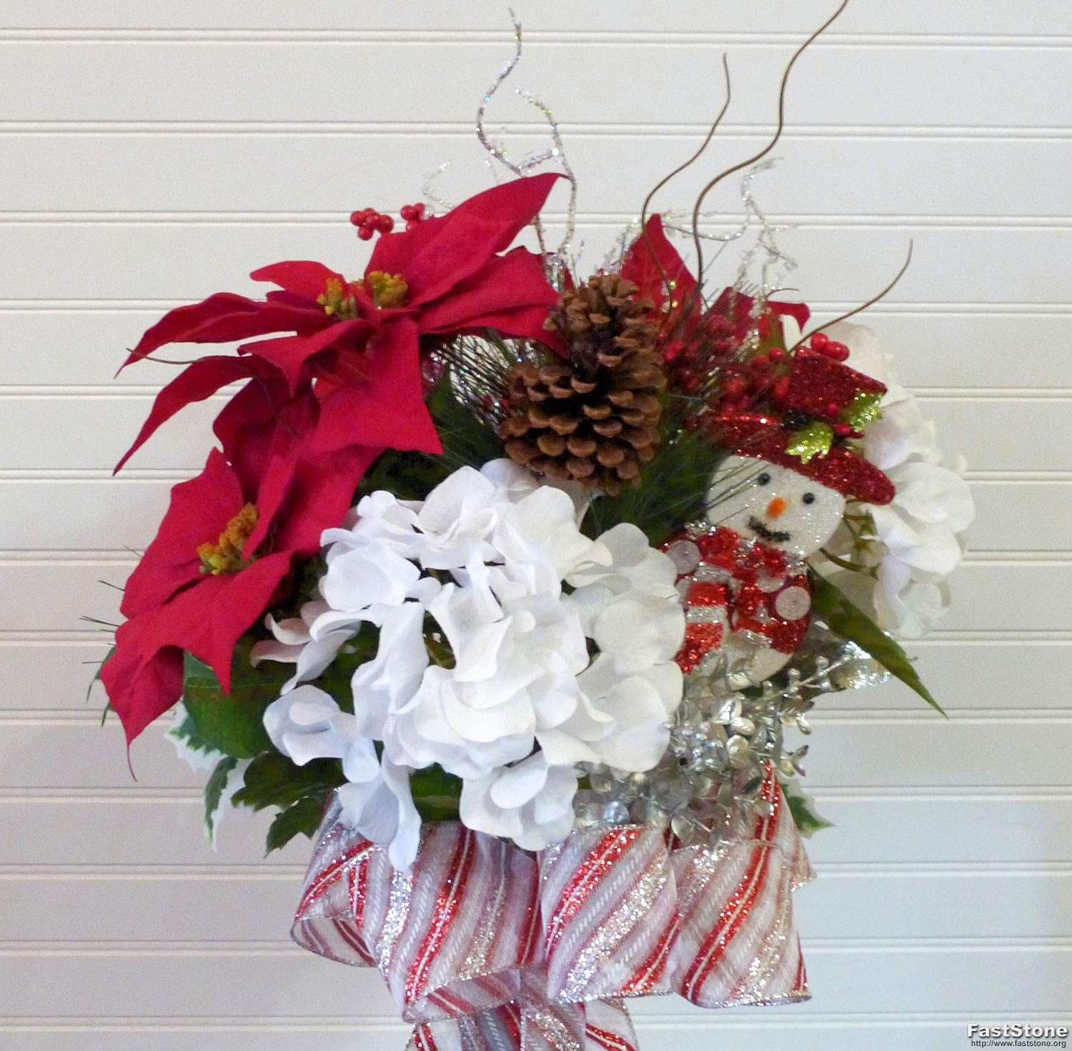 Amazon Com Christmas Cemetery Vase With Snowman Christmas