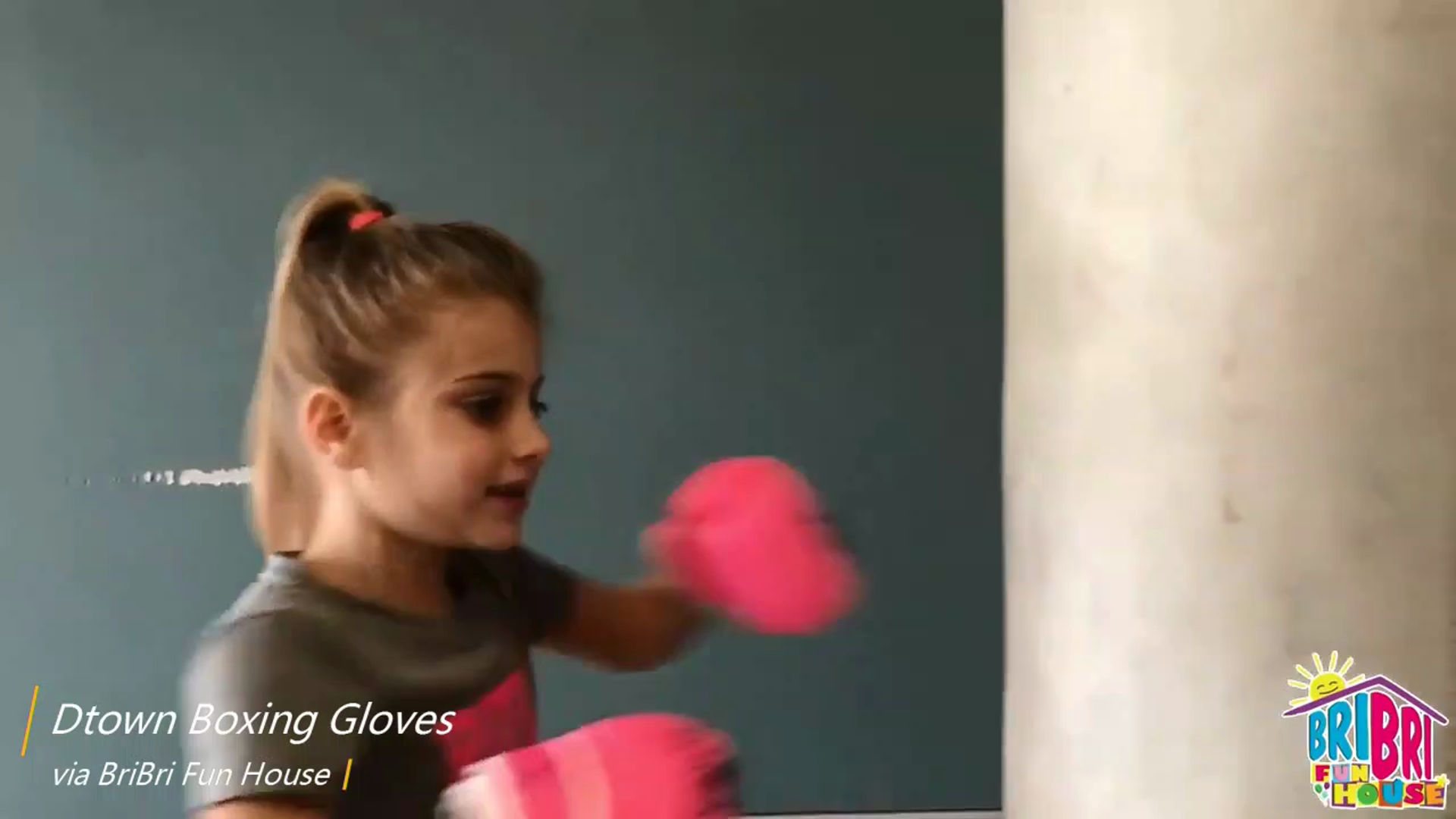 Dtown-Kids-Boxing-Gloves-4oz-6oz-Training-Gloves-for-Children-Age-3-to-12-Years-PU-Leather
