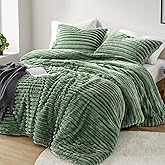 Intelligent Design Queen Comforter Set, Cozy Plush Bedding, Microfiber Reverse, 3 Piece, Lightweight, Super Soft Ribbed Velvet Comforter 2 Shams, All Season Fluffy Bed Set, Avril, Full/Queen Green
