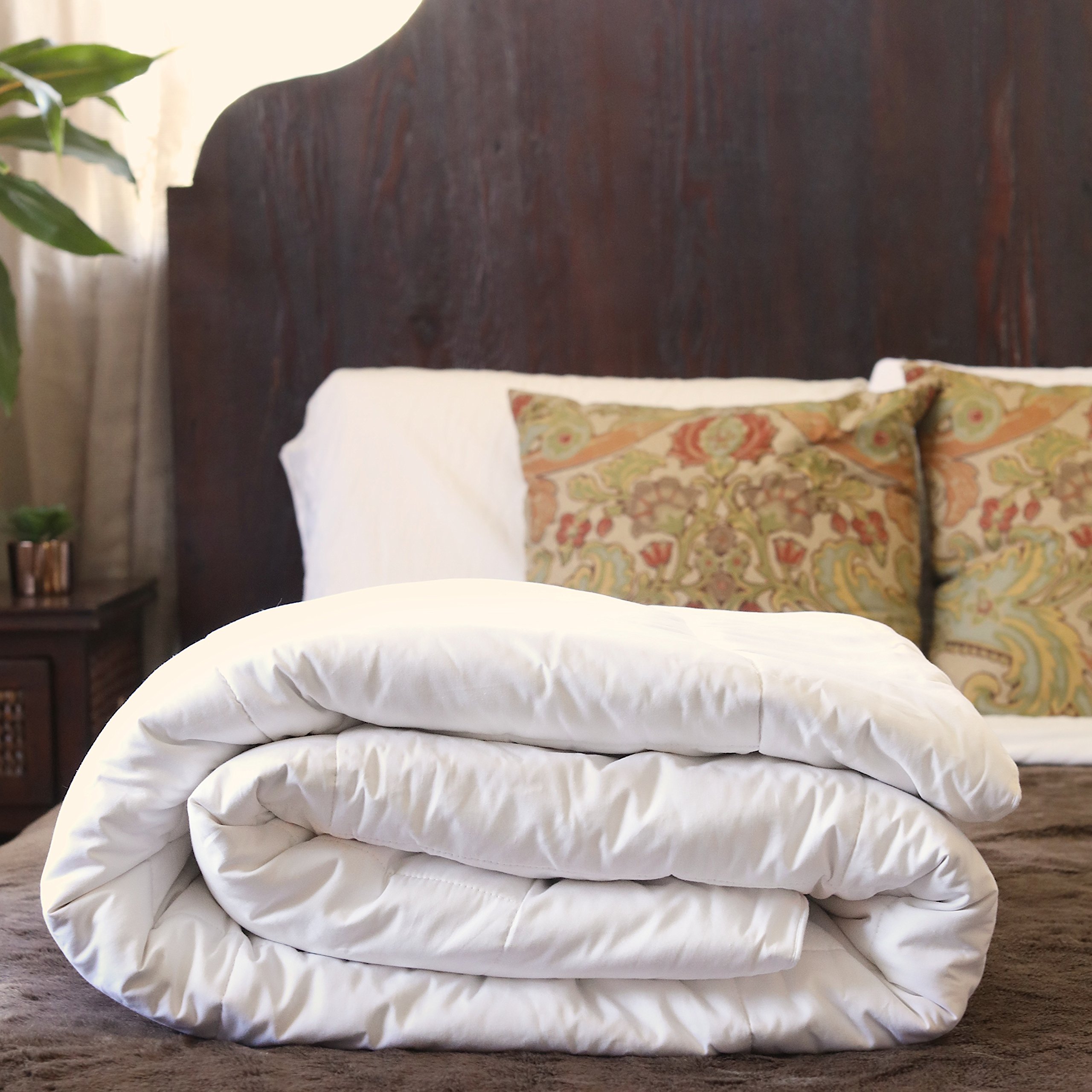 Silk Bedding Direct. Premium Mulberry Silk-Filled Duvet. Spring/Autumn Bliss (9 Tog). KIng, 225cm x 200cm. Enveloping Your Dreams in Pure Mulberry Silk.