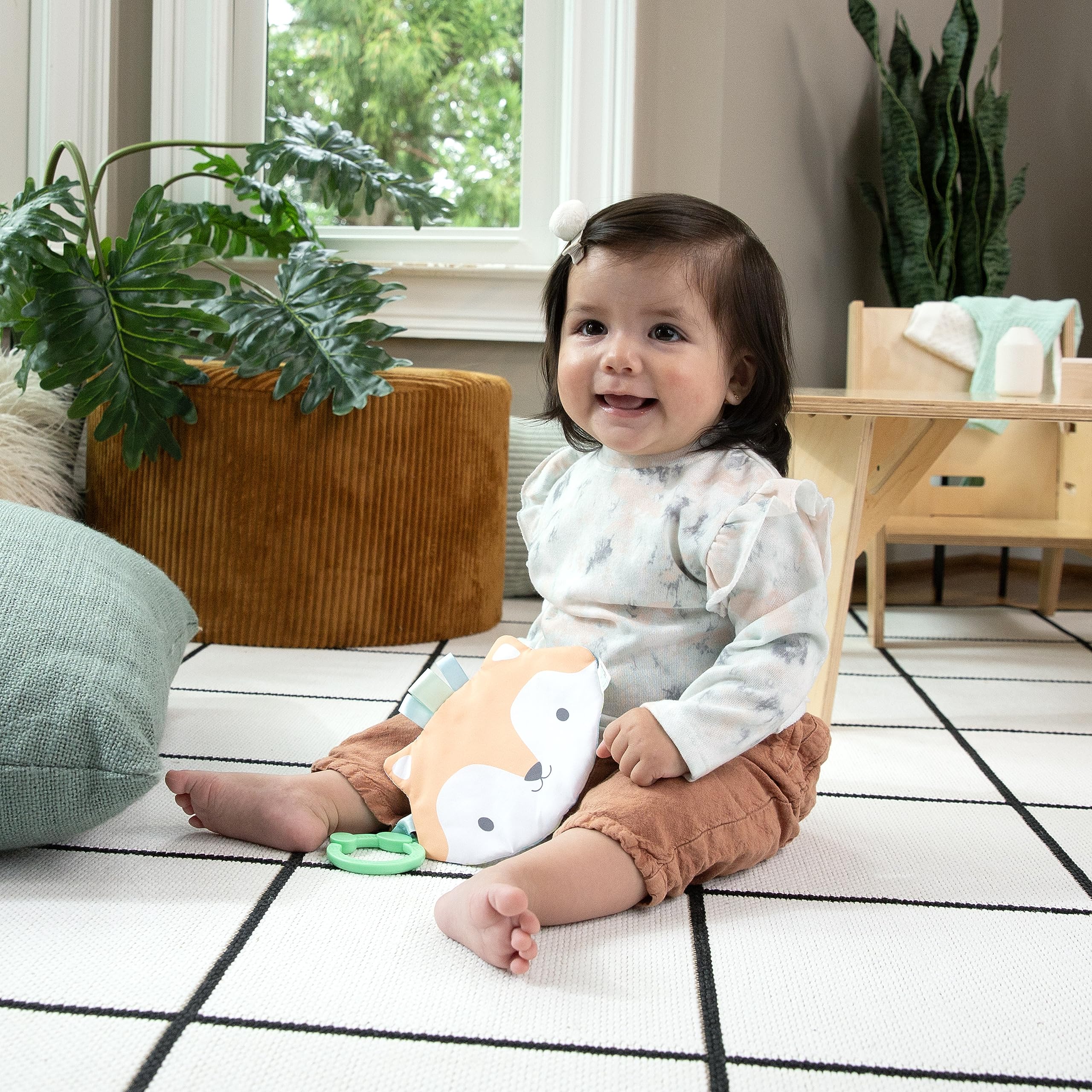 Ingenuity: ity by Ingenuity Crinklet, Fox Crinkle Toy for Newborn and Up, Satin Ribbon Tags, C-Link Attachment, Unisex - Kitt
