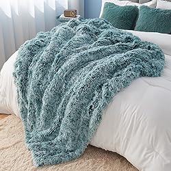 GONAAP Fuzzy Faux Fur Throw Blanket Frosty Green
