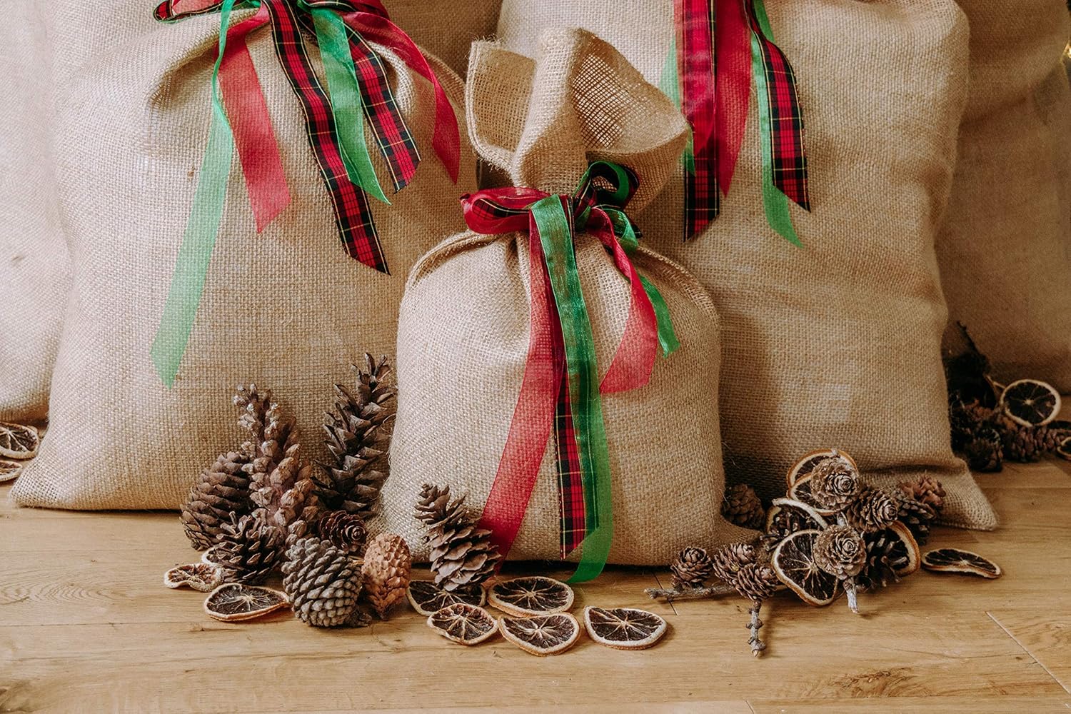 Christmas Hessian Gift Bag/Santa Sack 20cm x 30cm: Amazon.co.uk: Handmade