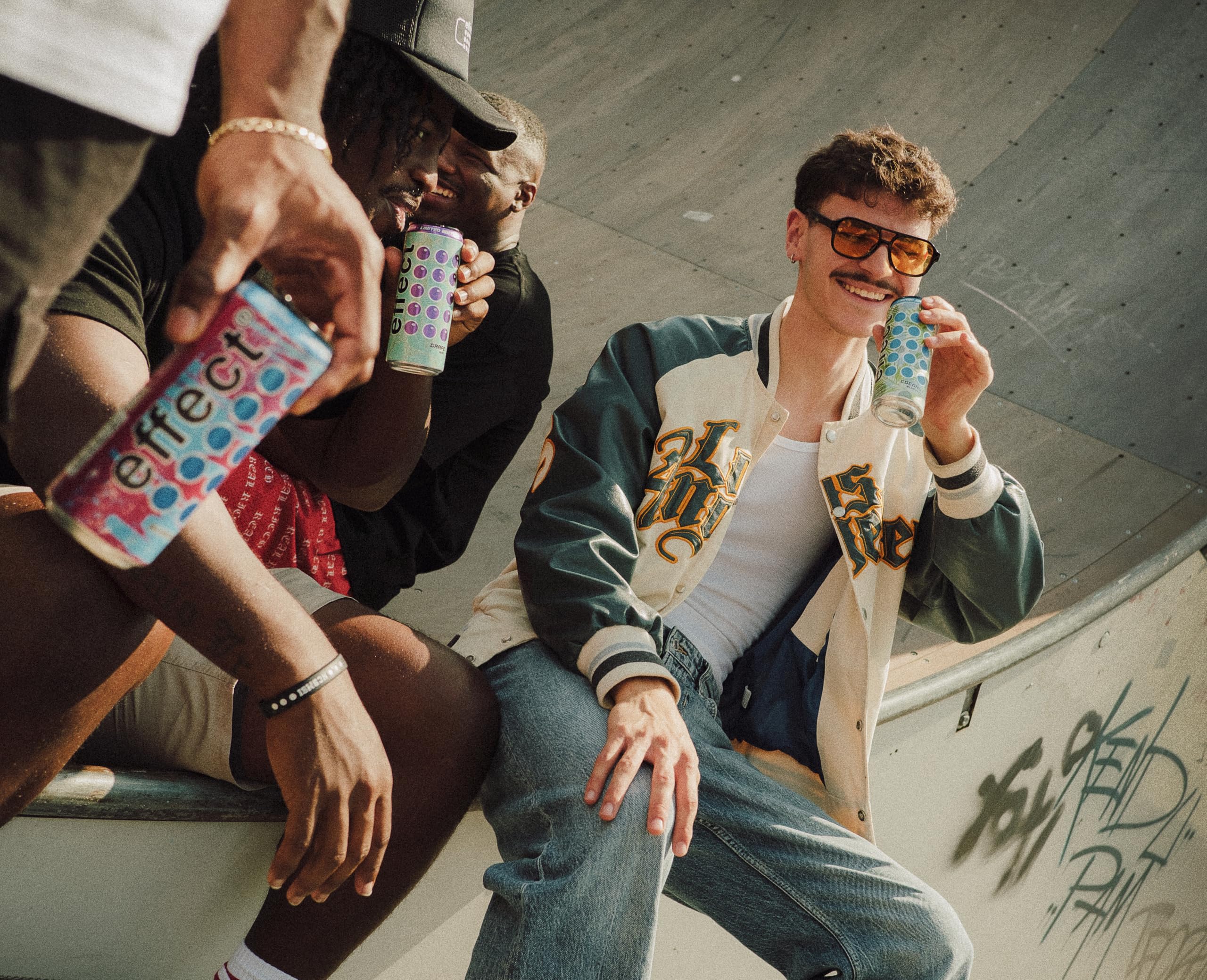 effect Probierpaket Energy Drink – 12 x 330 ml Dosen Einweg – alle Sorten in einer Box – koffeinhaltiges Erfrischungsgetränk mit B-Vitaminen – fruchtig & vegan 6